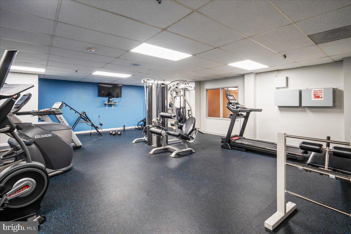 RACQUET CLUB - Residential