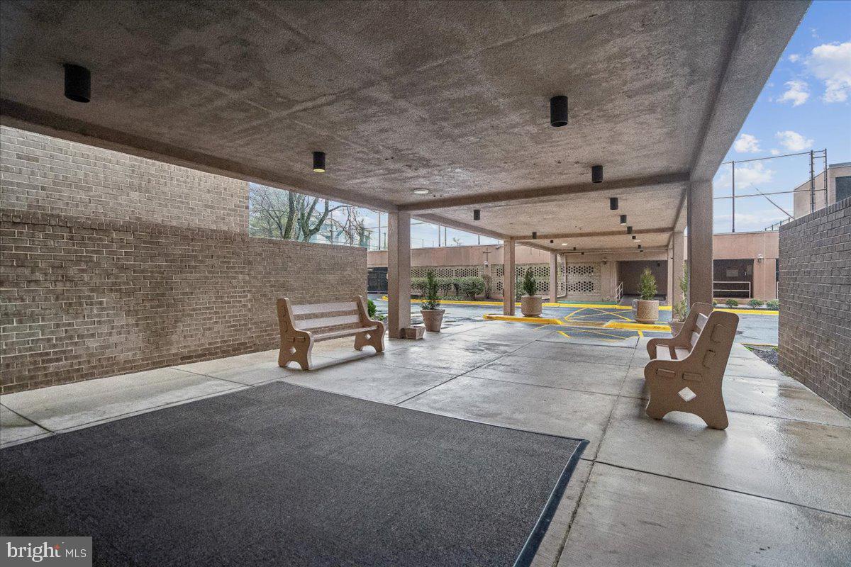 RACQUET CLUB - Residential