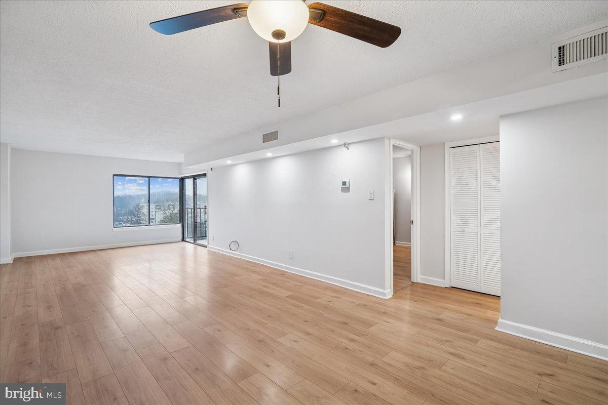 RACQUET CLUB - Residential