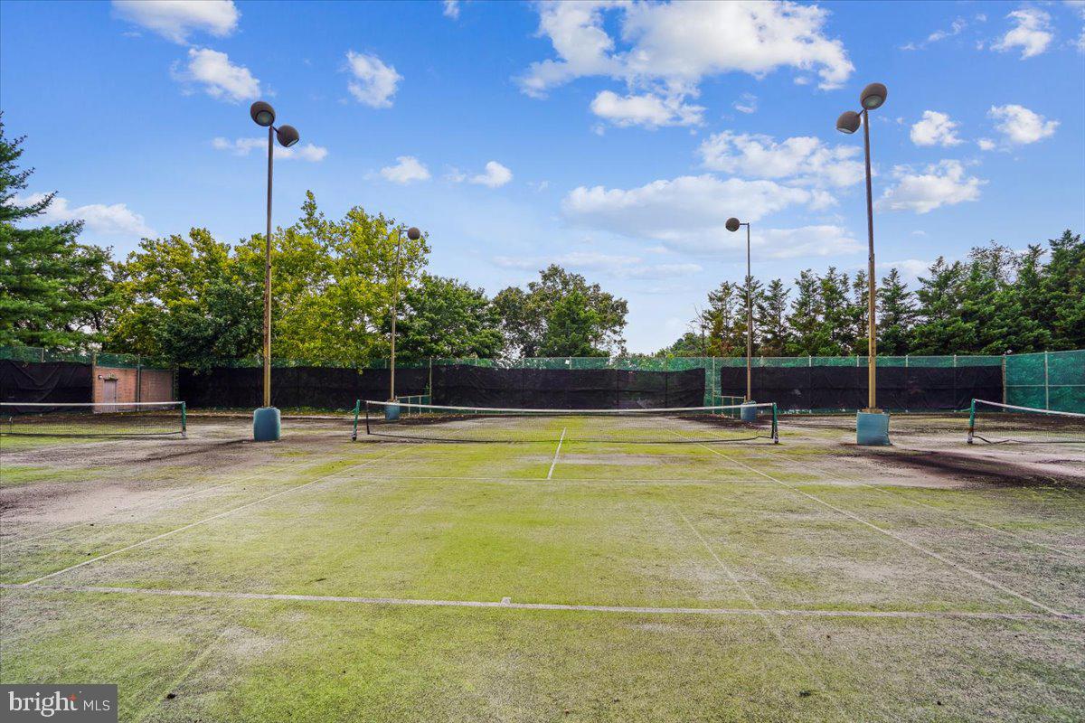 RACQUET CLUB - Residential