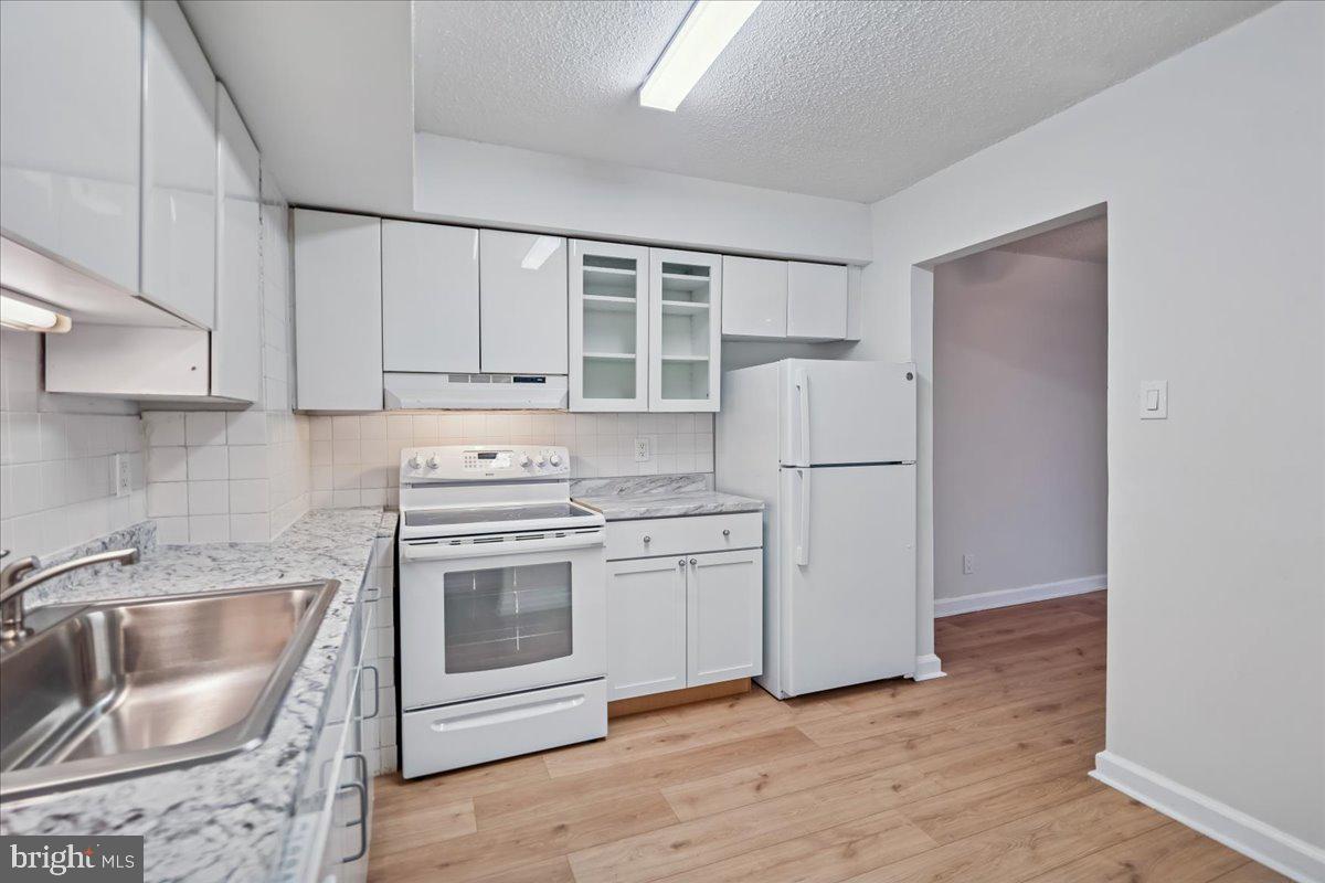 RACQUET CLUB - Residential