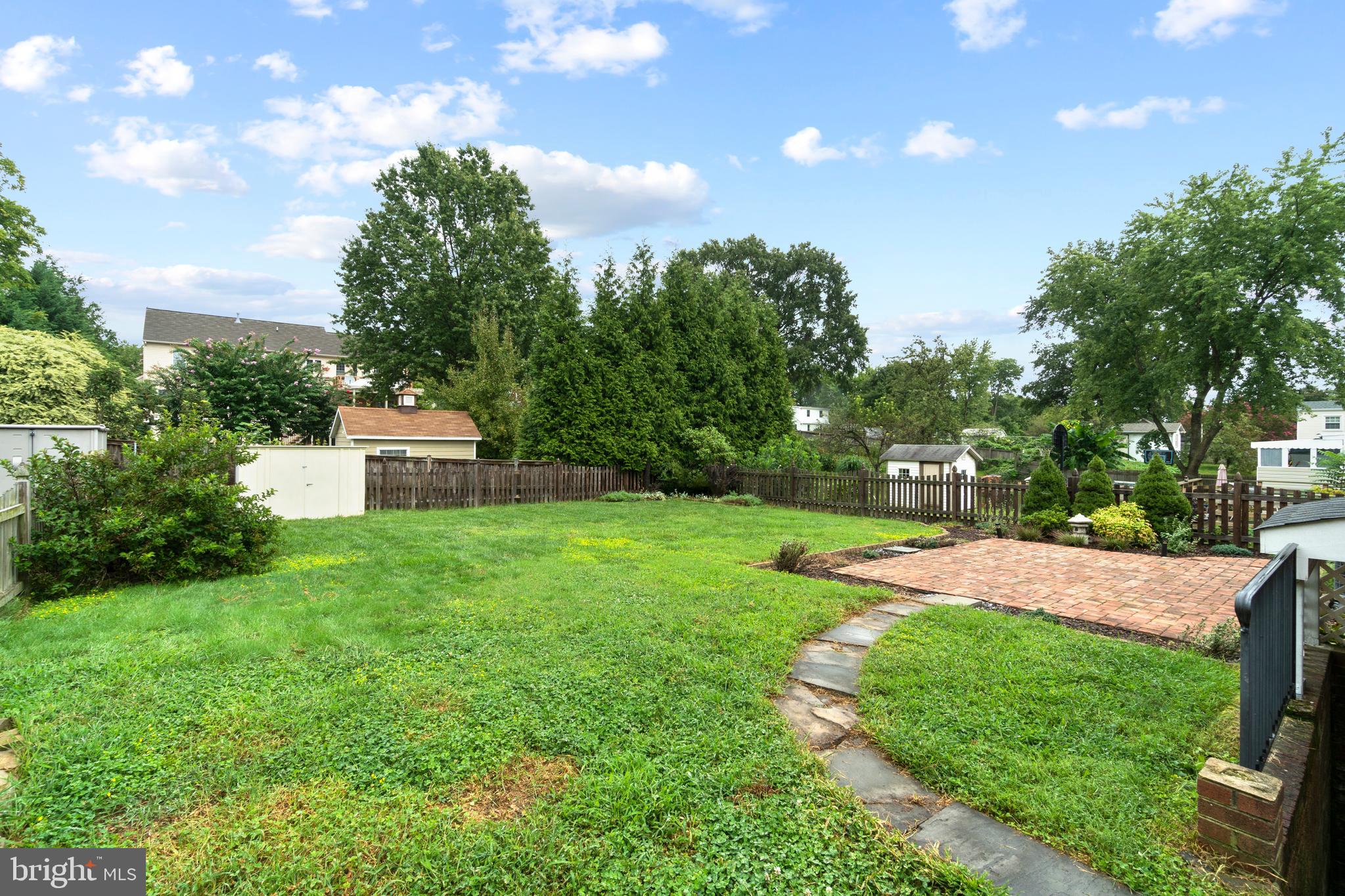 MEMORIAL HEIGHTS - Residential Lease