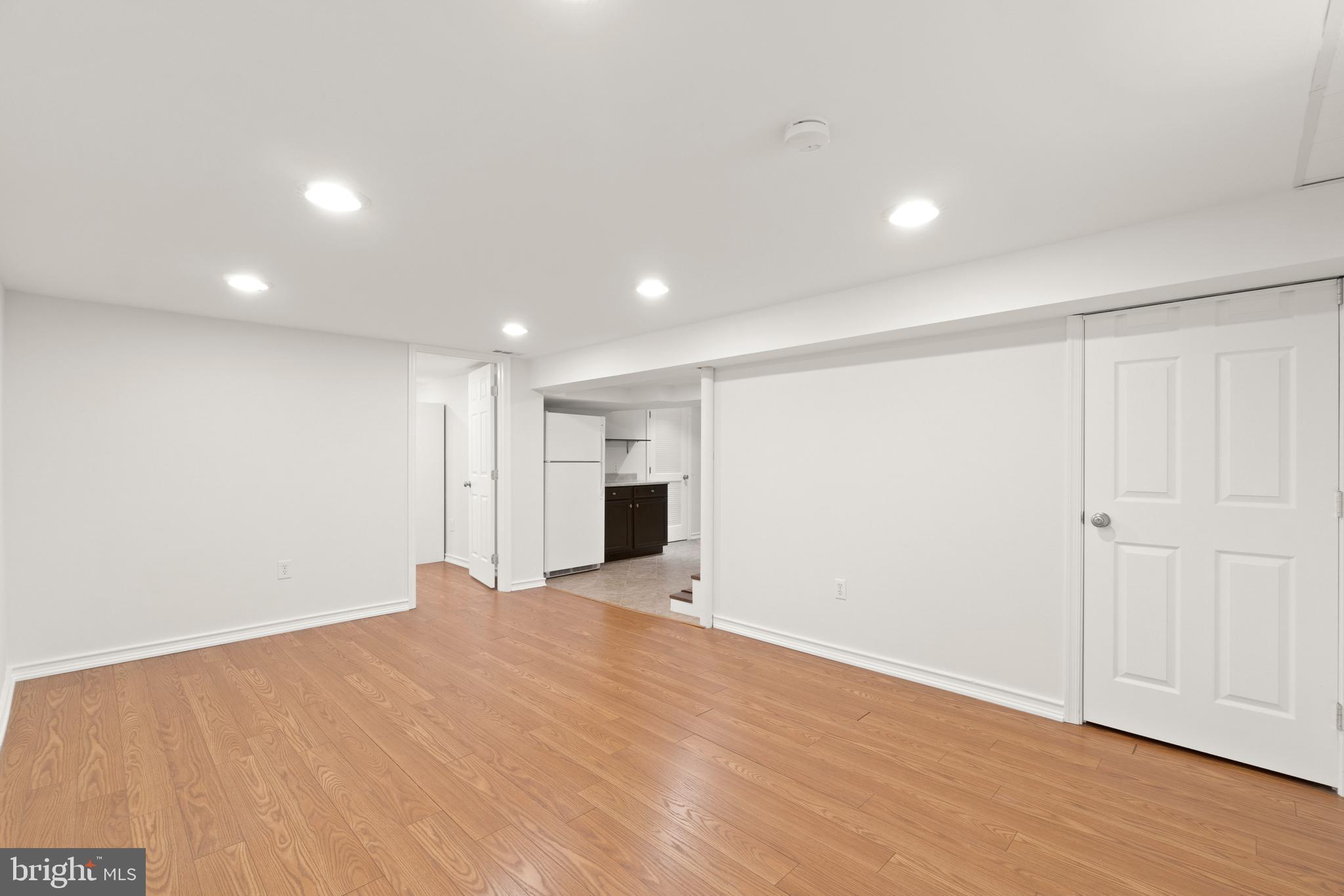 MEMORIAL HEIGHTS - Residential Lease