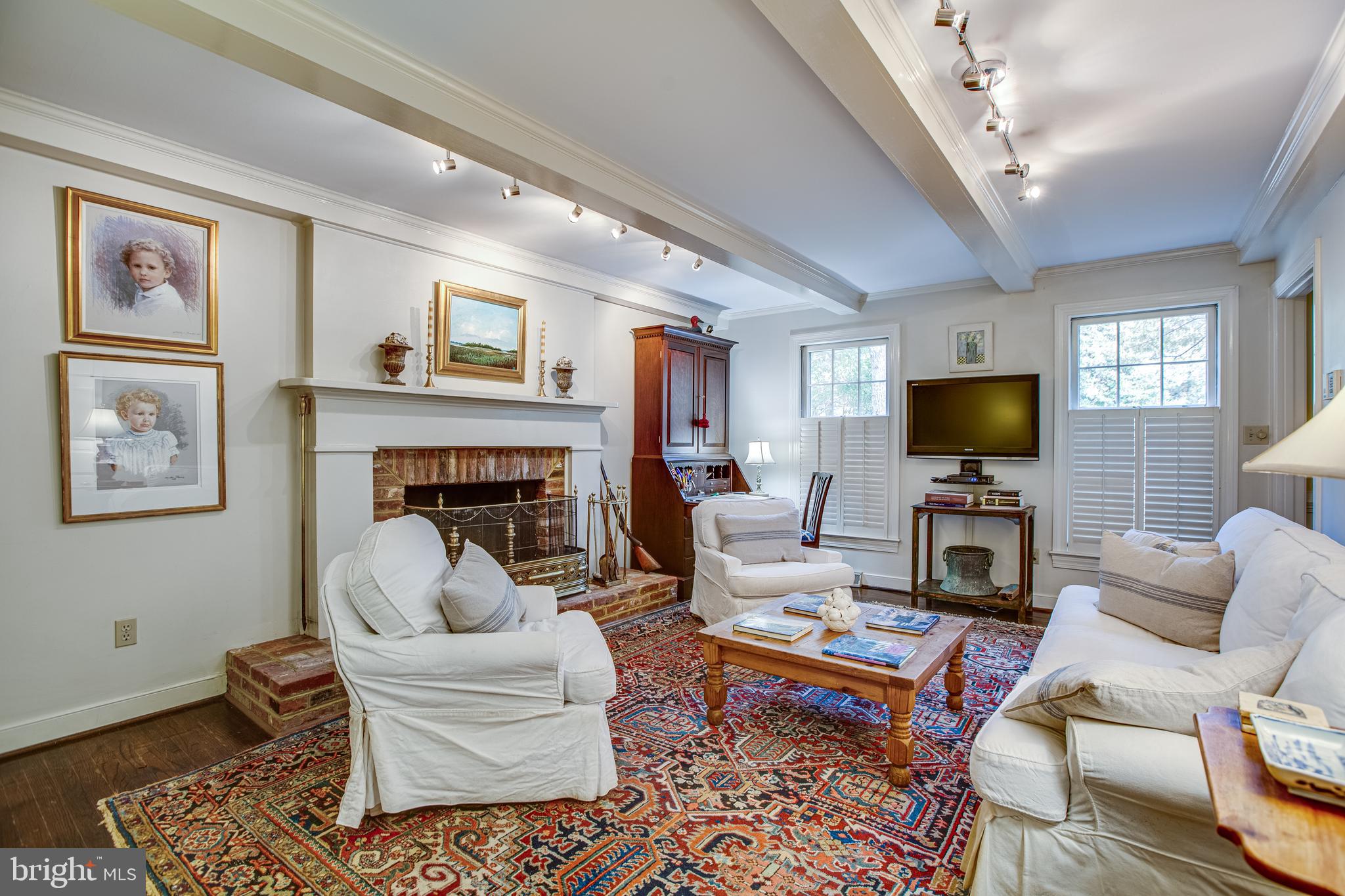 WOODLAWN - Residential Lease