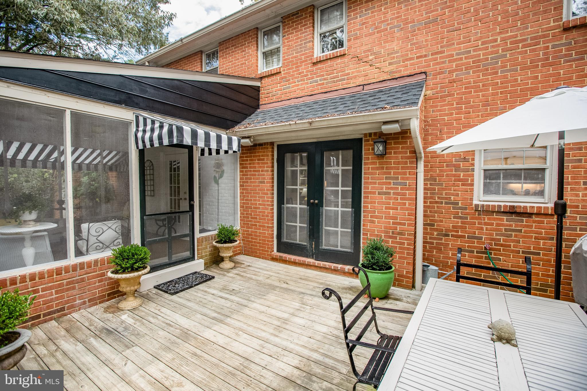 WOODLAWN - Residential Lease