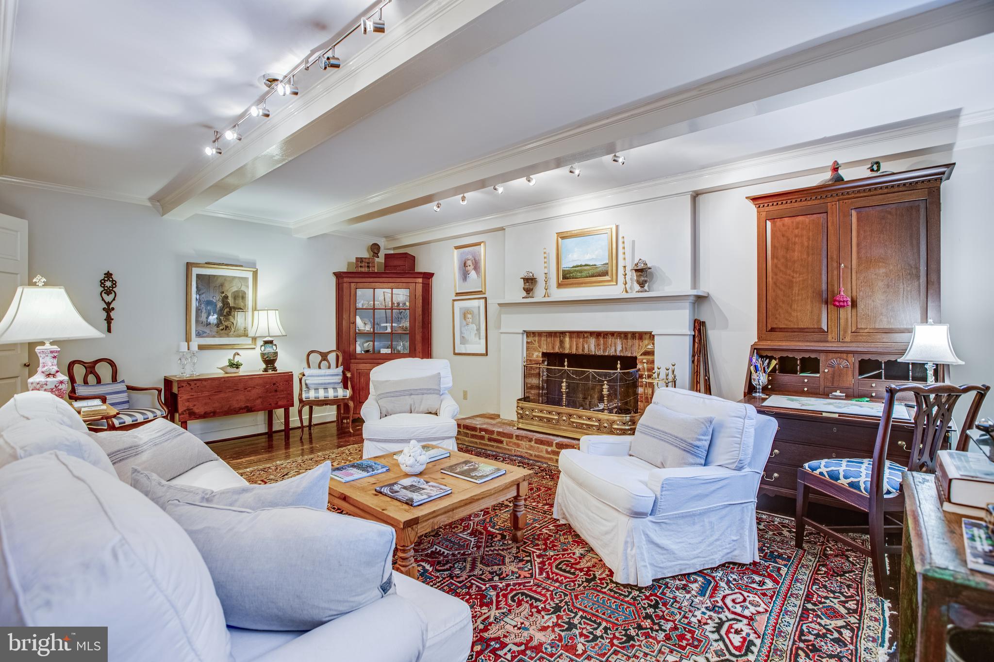 WOODLAWN - Residential Lease