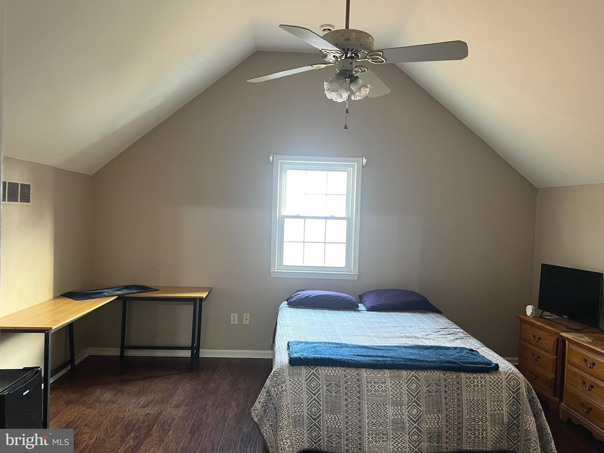 BICENTENNIAL VIL - Residential