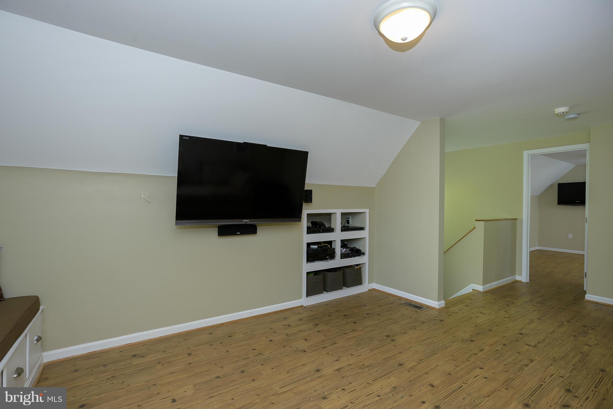 NORTH SELBY - Residential