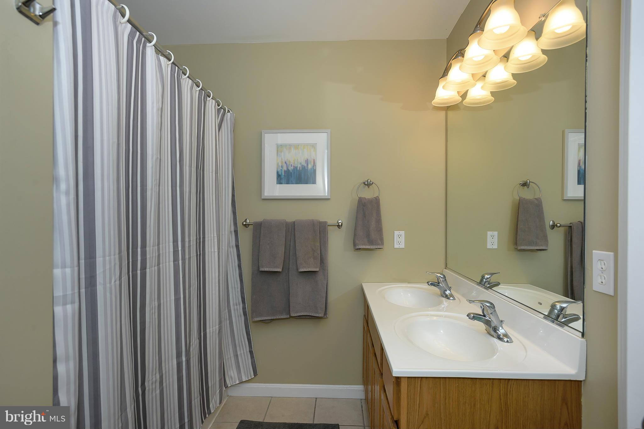 NORTH SELBY - Residential