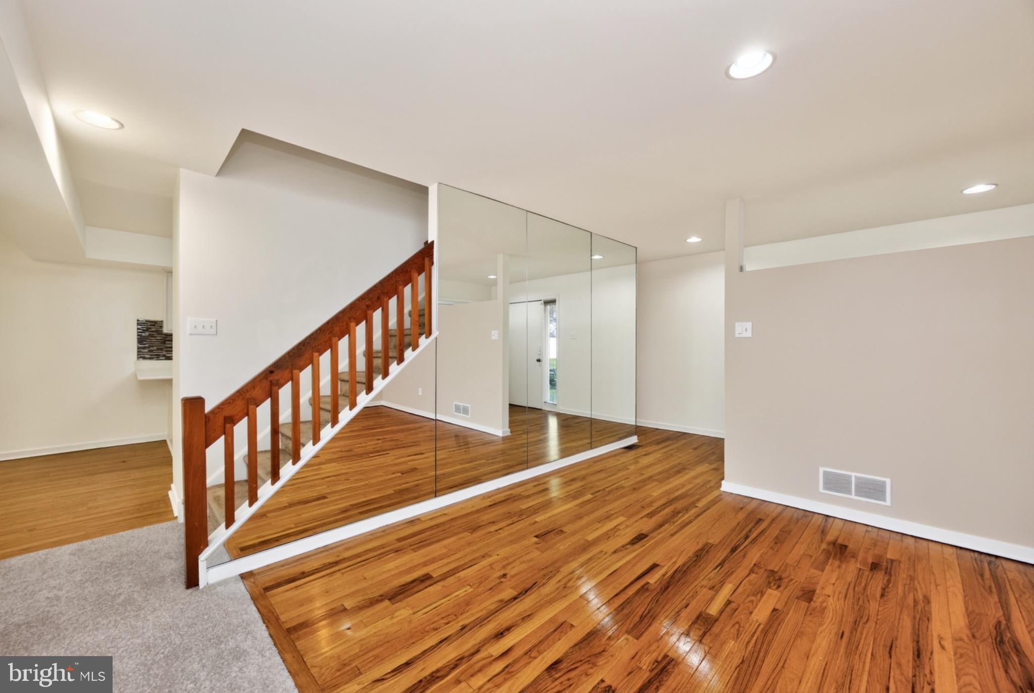 11 KINCAID COURT