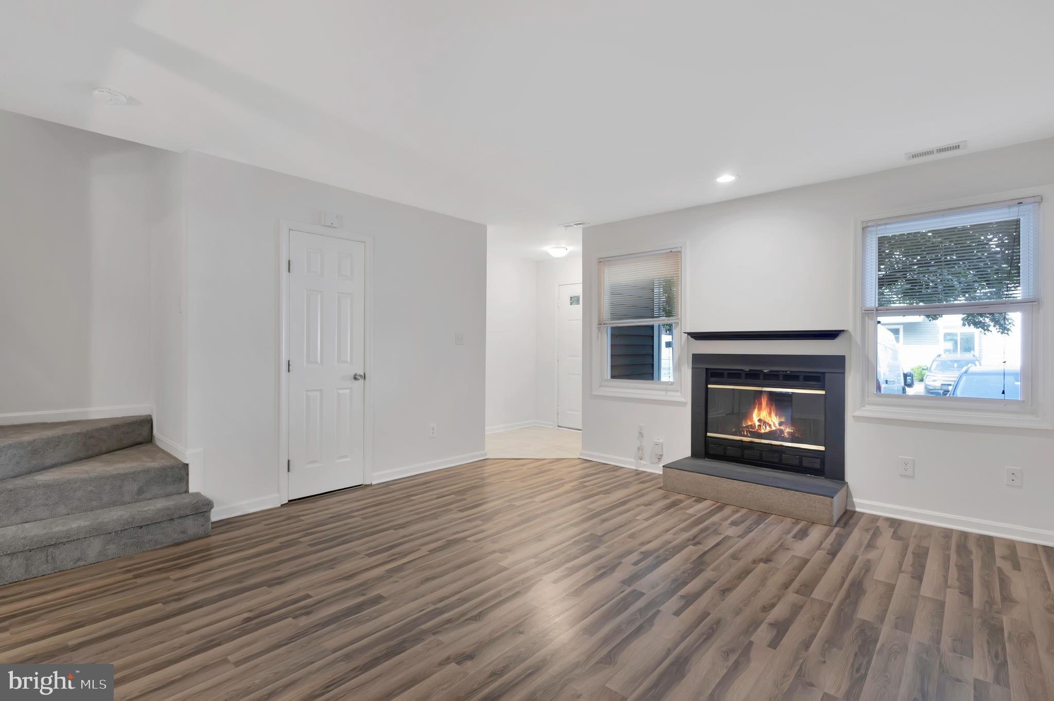 FOREST GLEN - Residential Lease