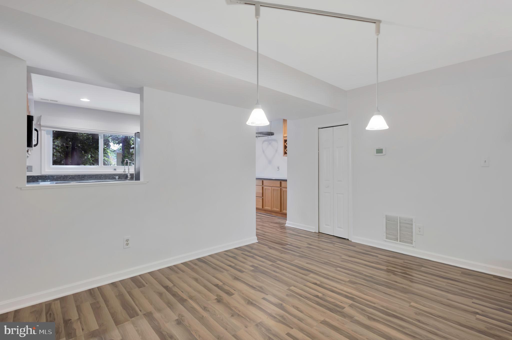 FOREST GLEN - Residential Lease