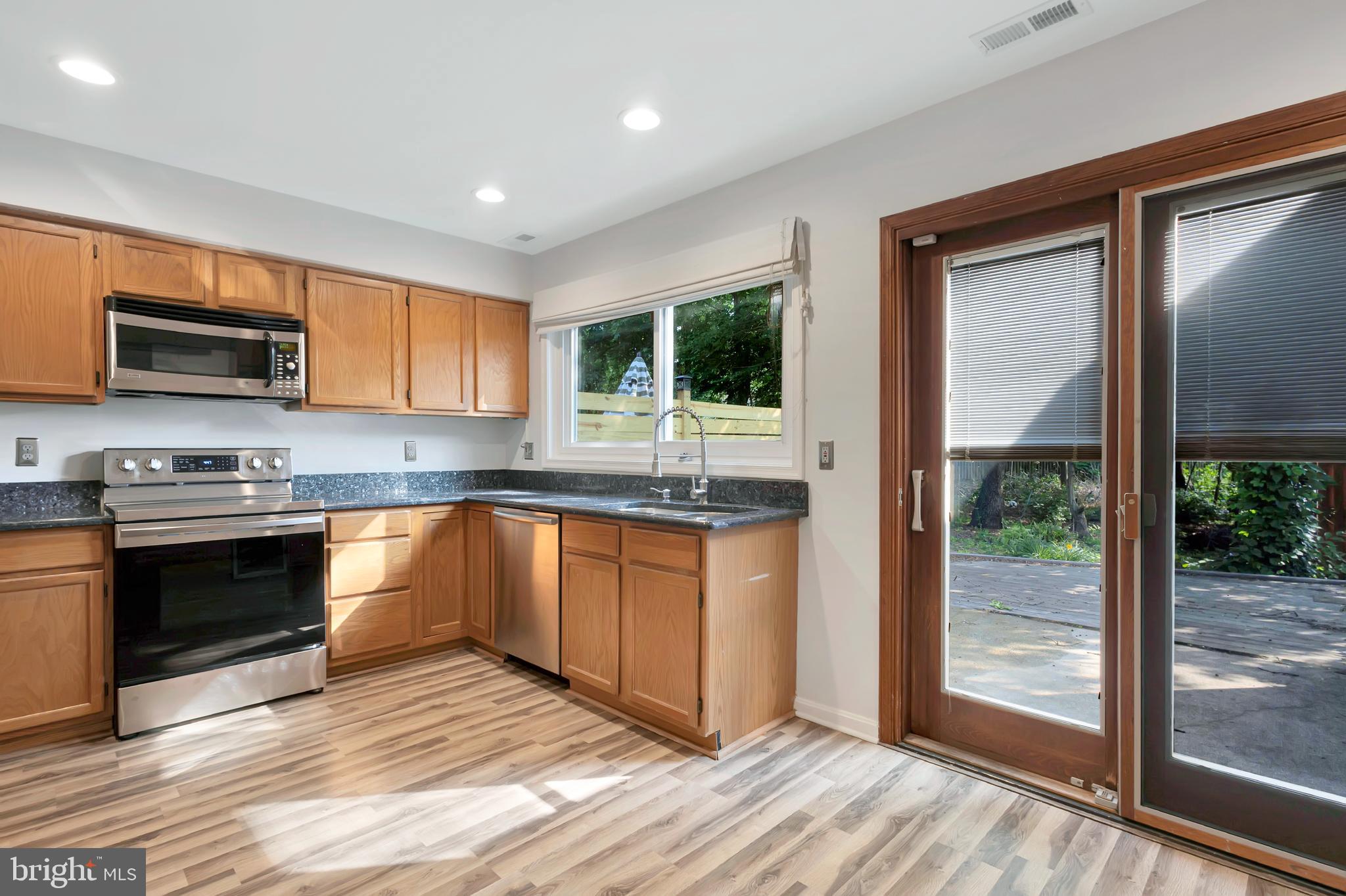 FOREST GLEN - Residential Lease