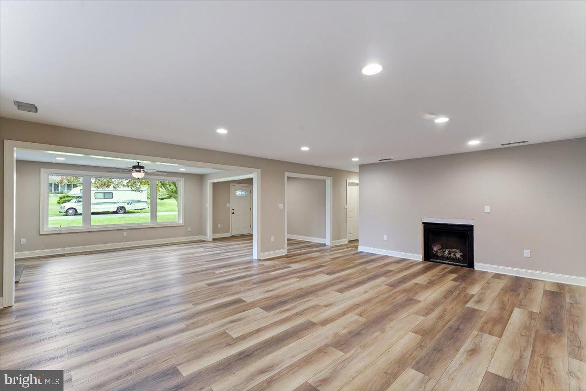 BROOKTHORPE HILLS - Residential