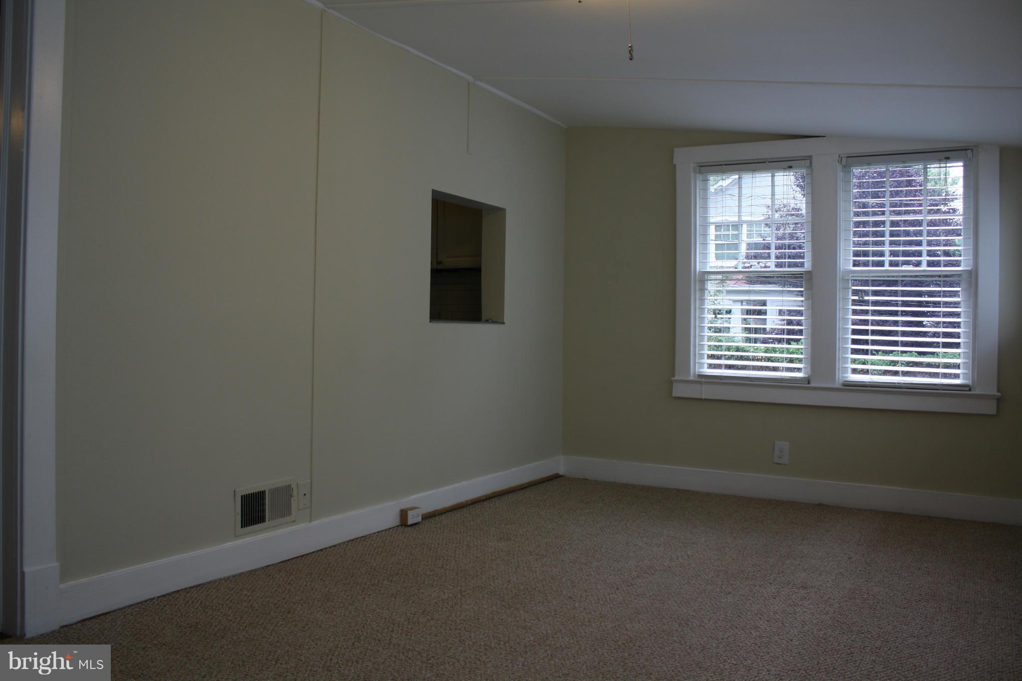 ROSEMONT PARK - Residential Lease