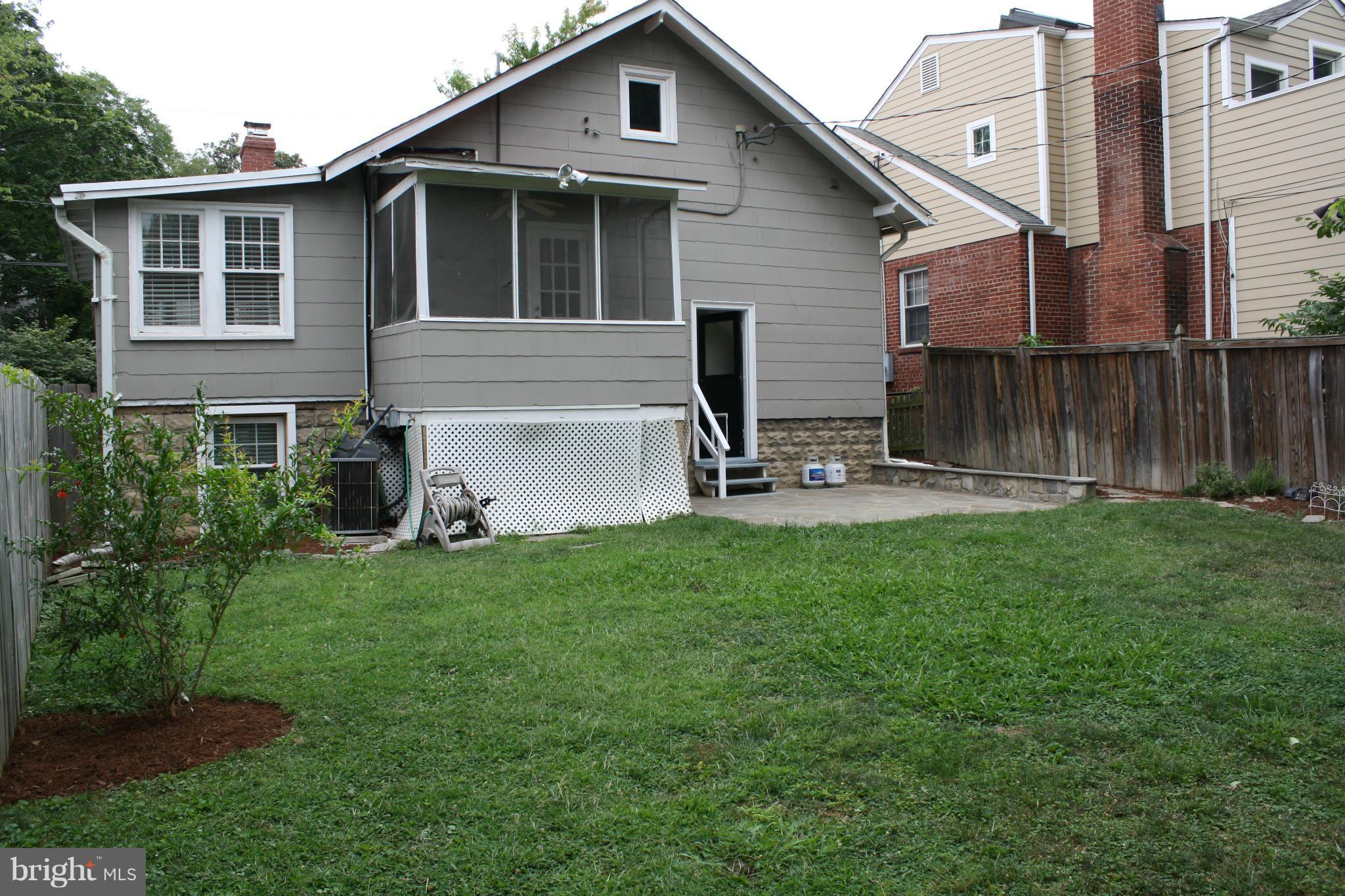 ROSEMONT PARK - Residential Lease