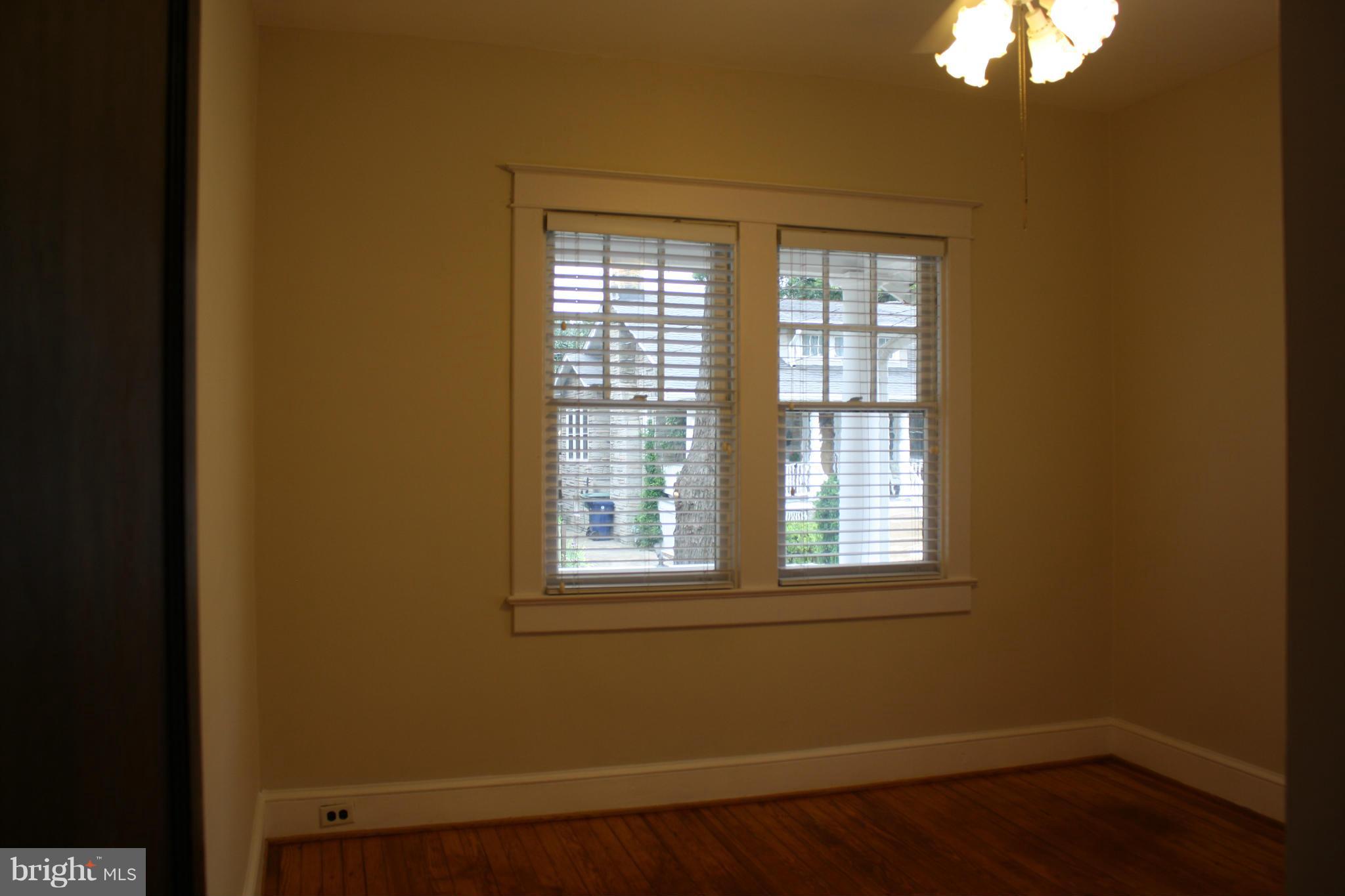 ROSEMONT PARK - Residential Lease