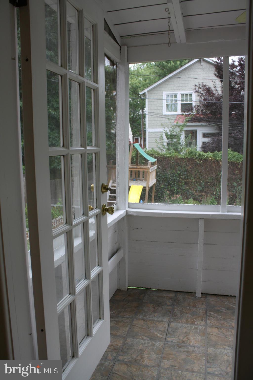 ROSEMONT PARK - Residential Lease