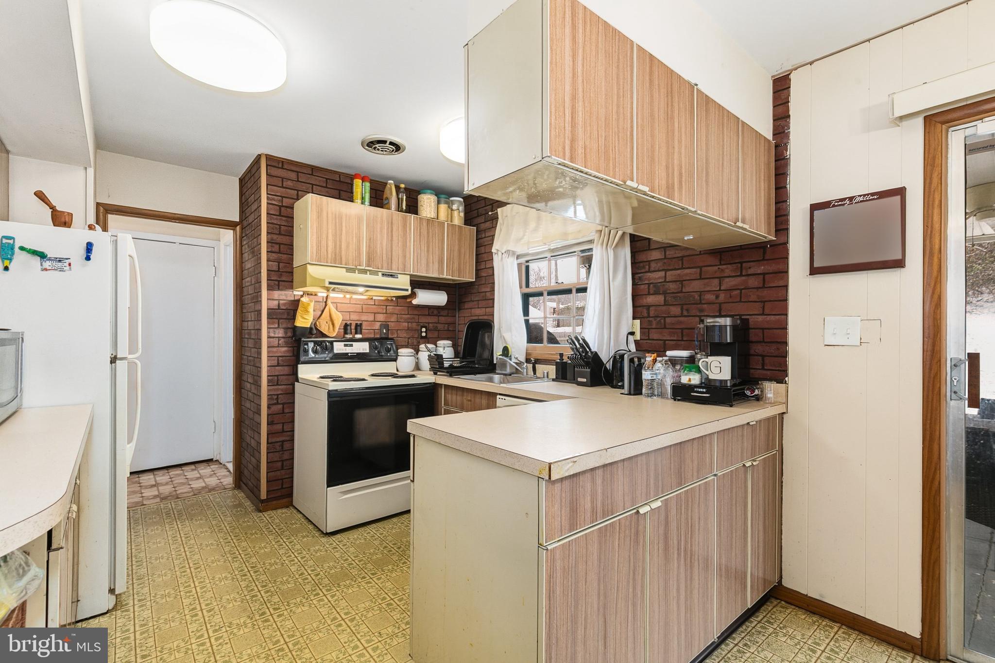 BUCKINGHAM AT BELAIR - Residential