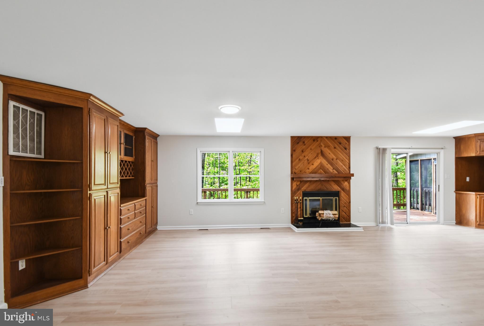 LAKE HOLIDAY ESTATES - Residential