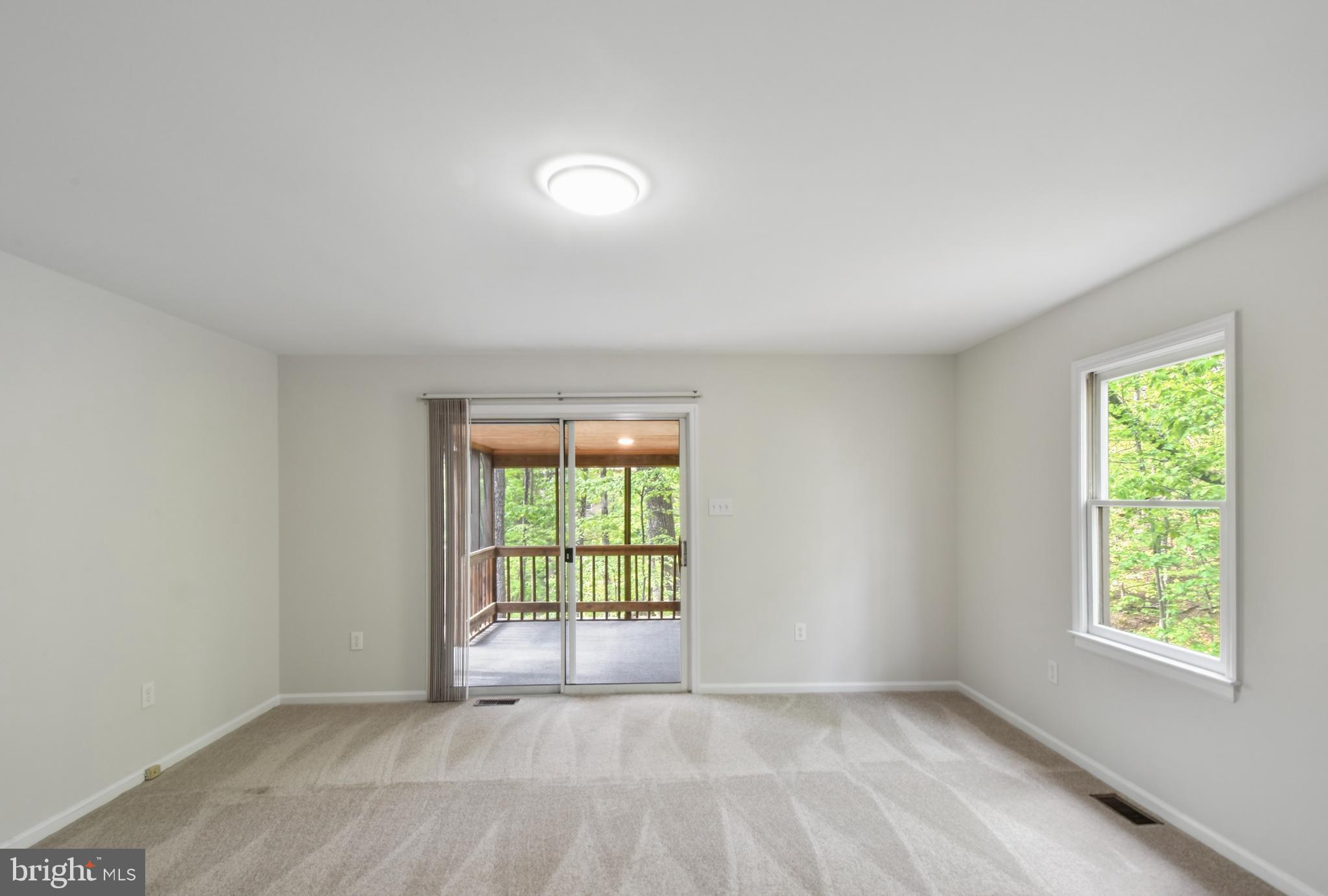 LAKE HOLIDAY ESTATES - Residential