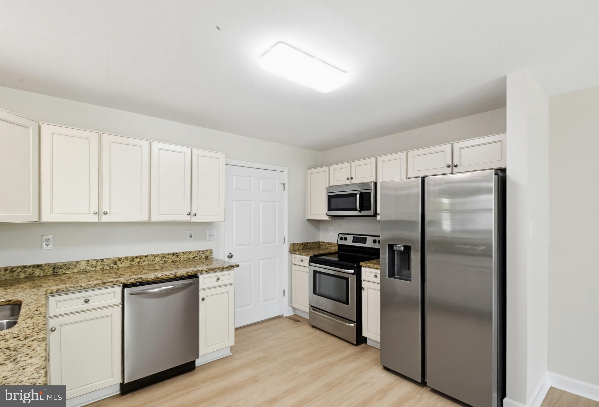 LAKE HOLIDAY ESTATES - Residential