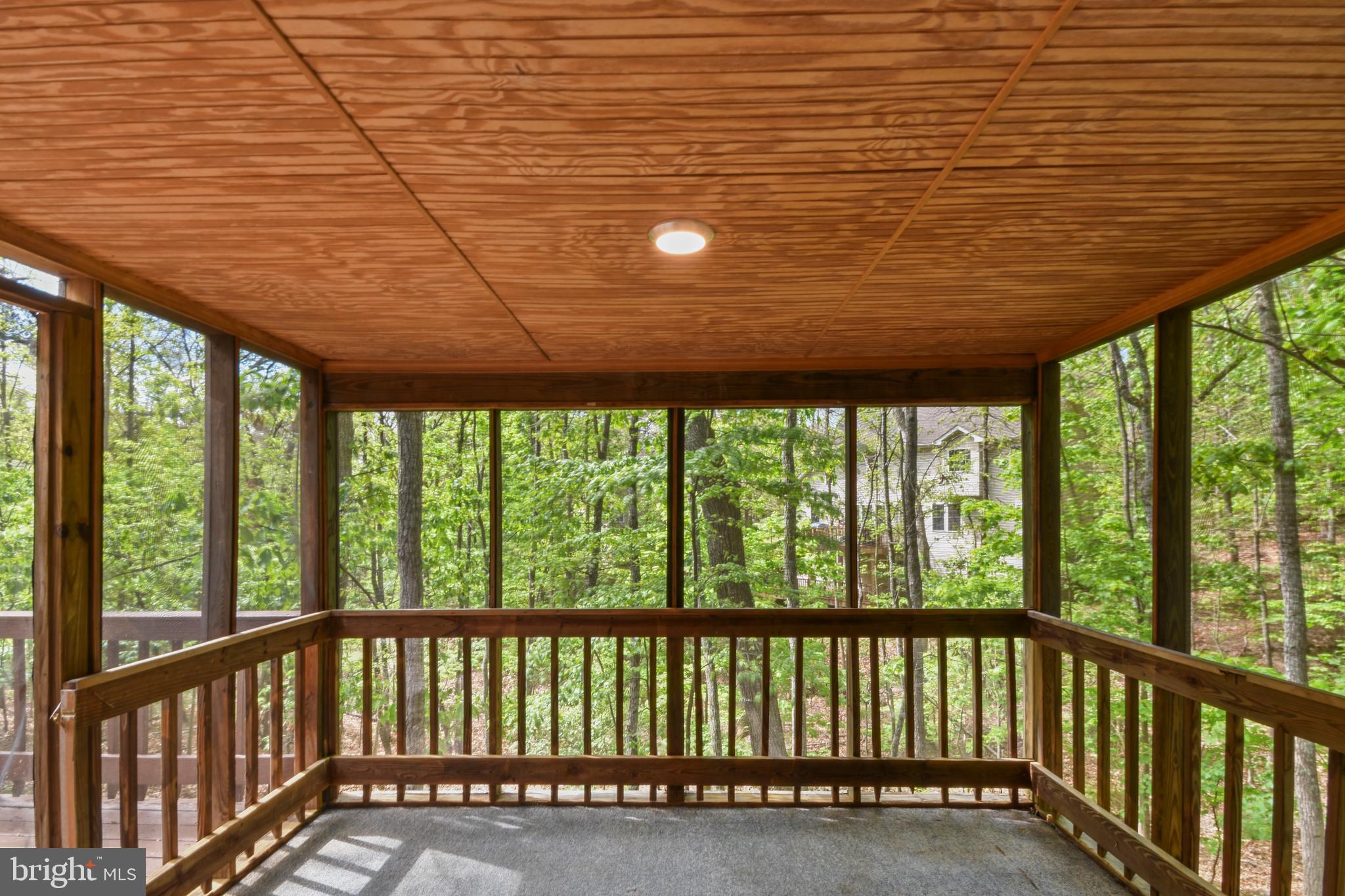 LAKE HOLIDAY ESTATES - Residential