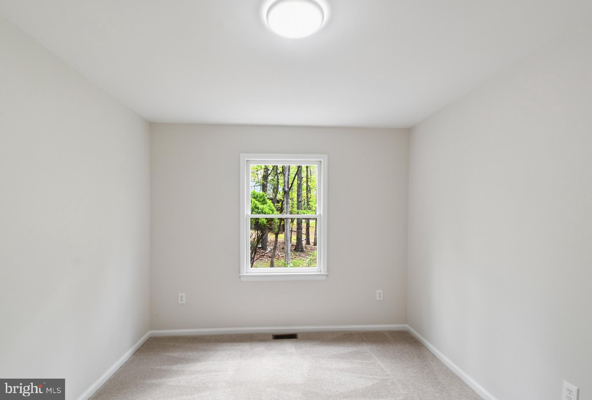 LAKE HOLIDAY ESTATES - Residential