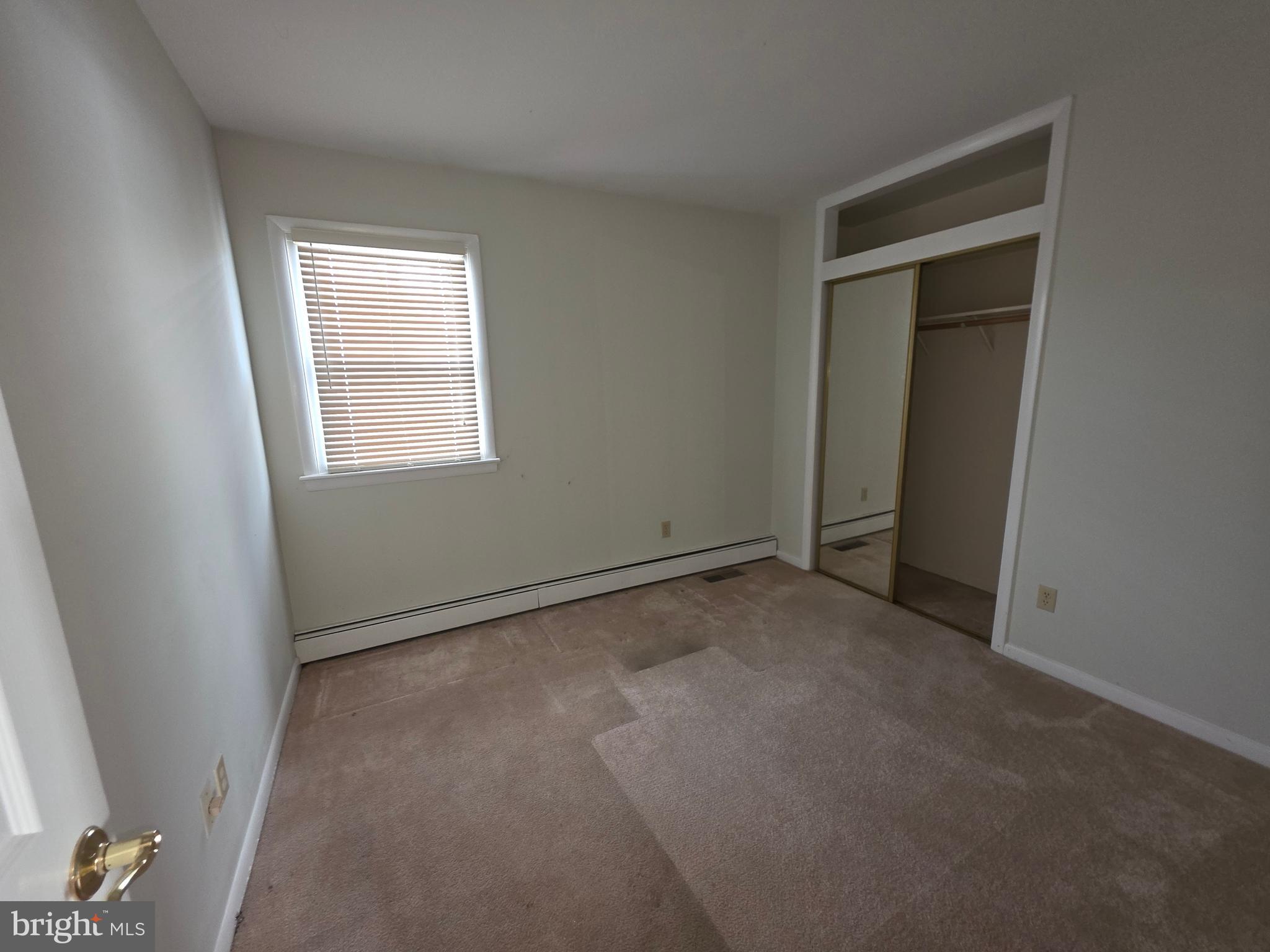 GOLDEN BEACH - Residential