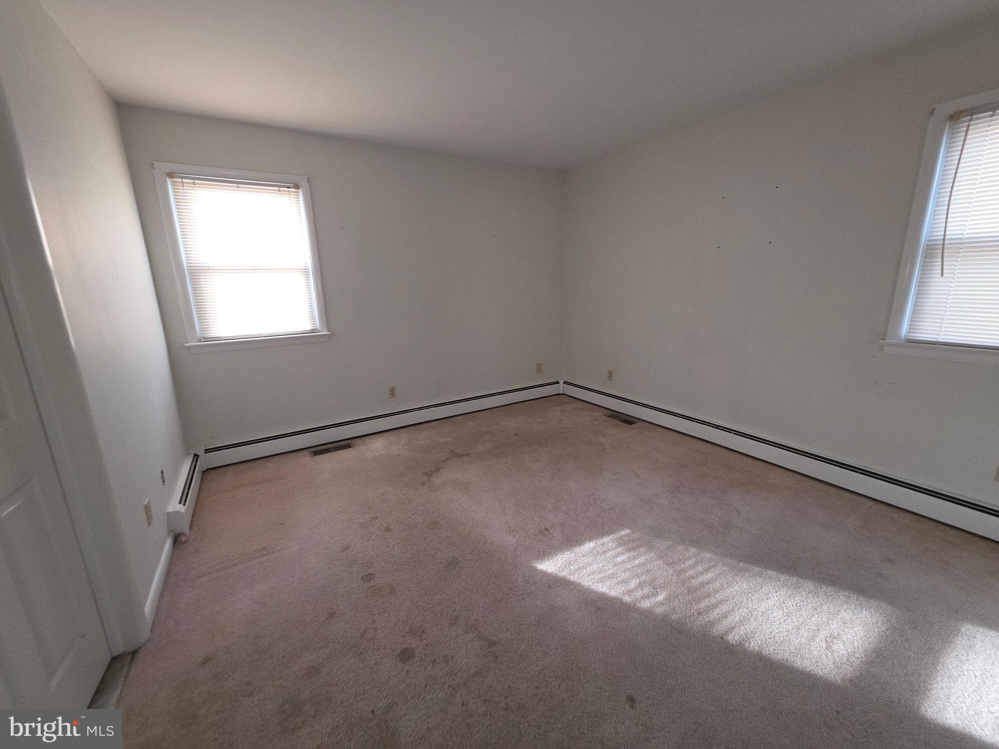 GOLDEN BEACH - Residential