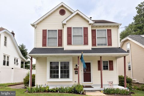 Photo of 50 Haverford Road, RUNNEMEDE, NJ 08078 (MLS # NJCD2113250)