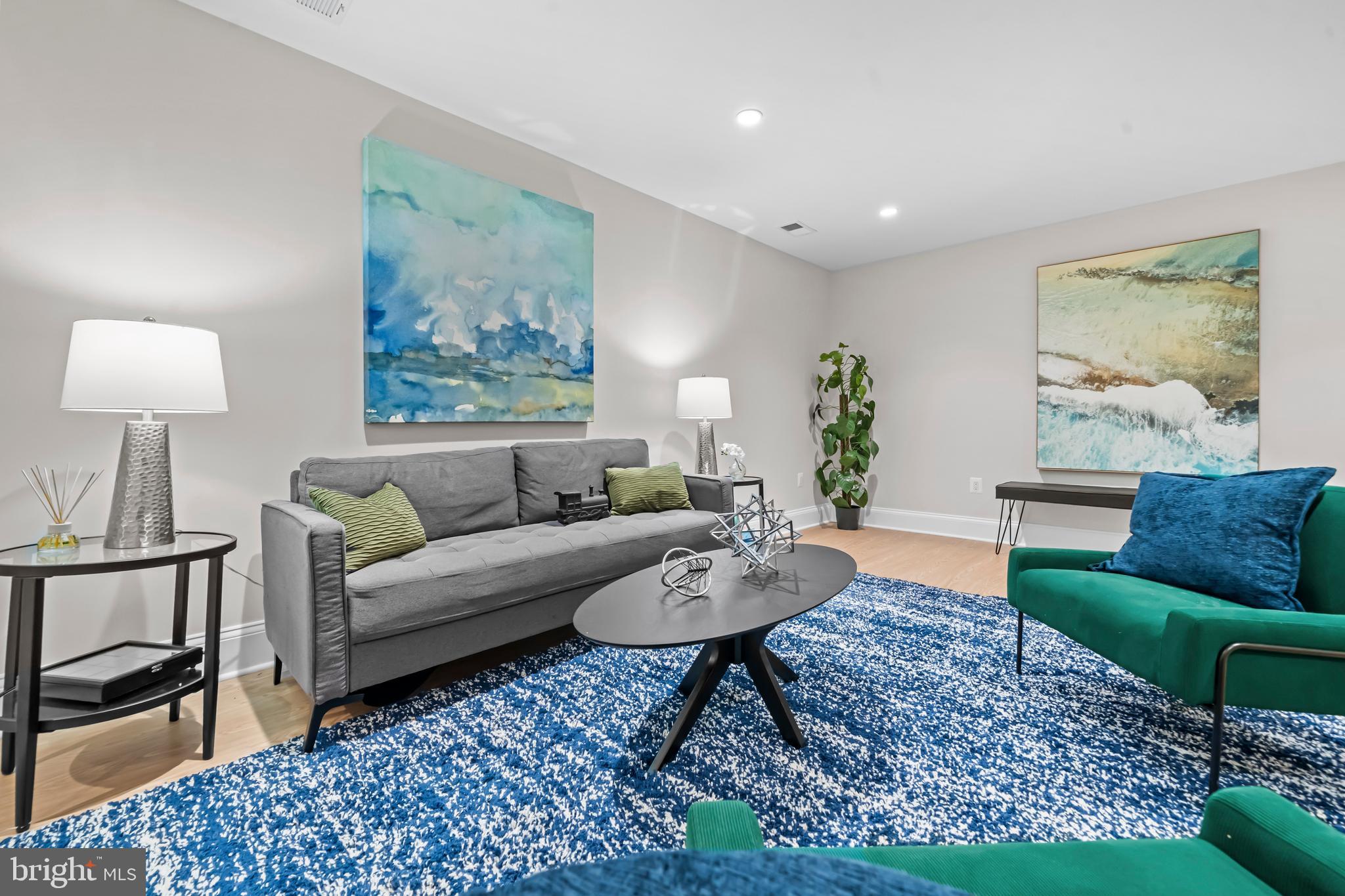 KENWOOD PARK - Residential