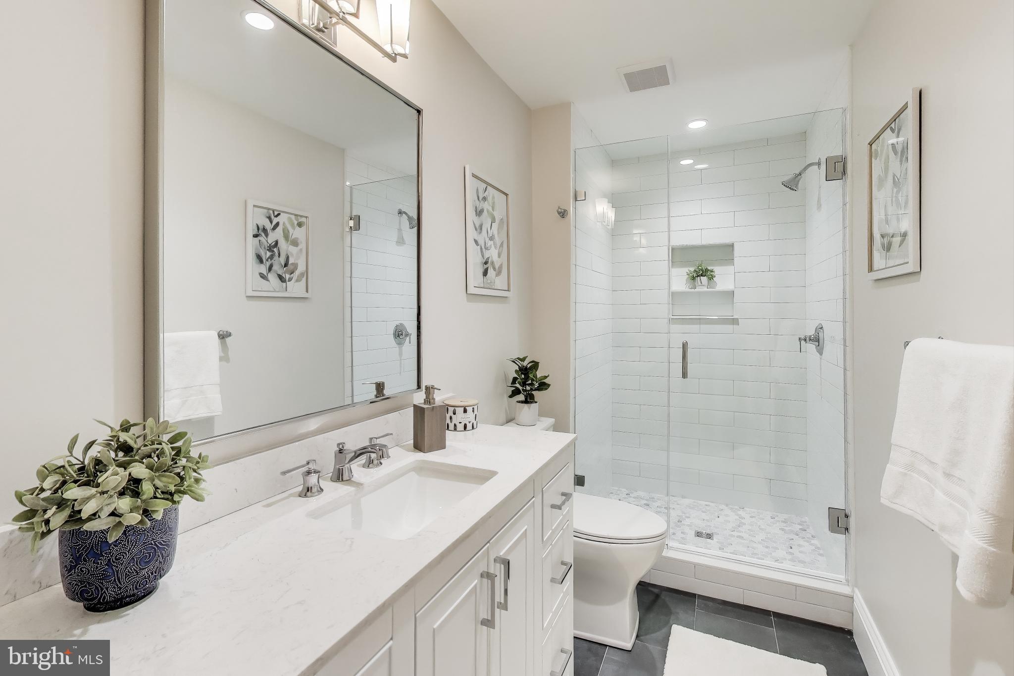 KENWOOD PARK - Residential