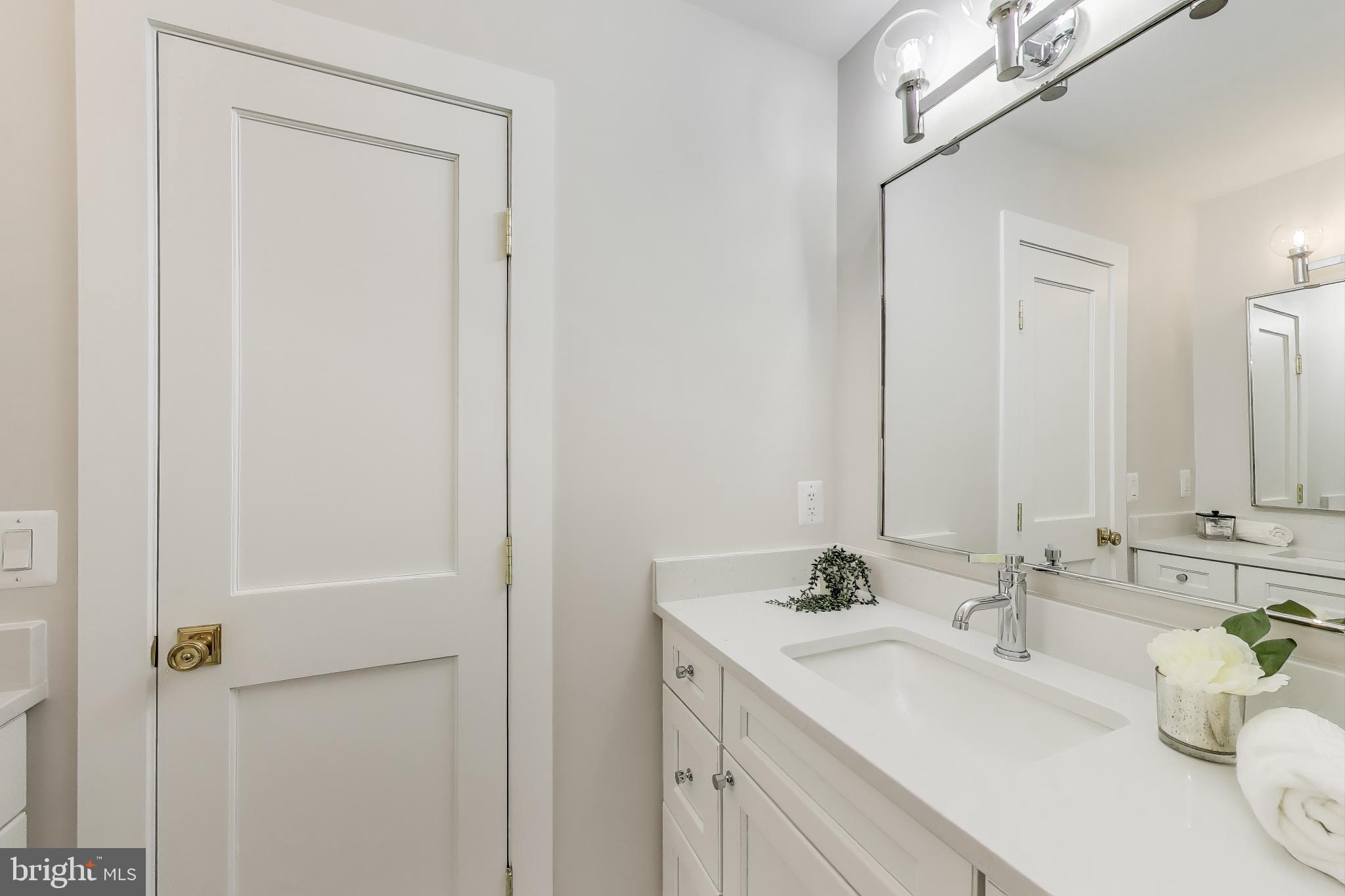 KENWOOD PARK - Residential