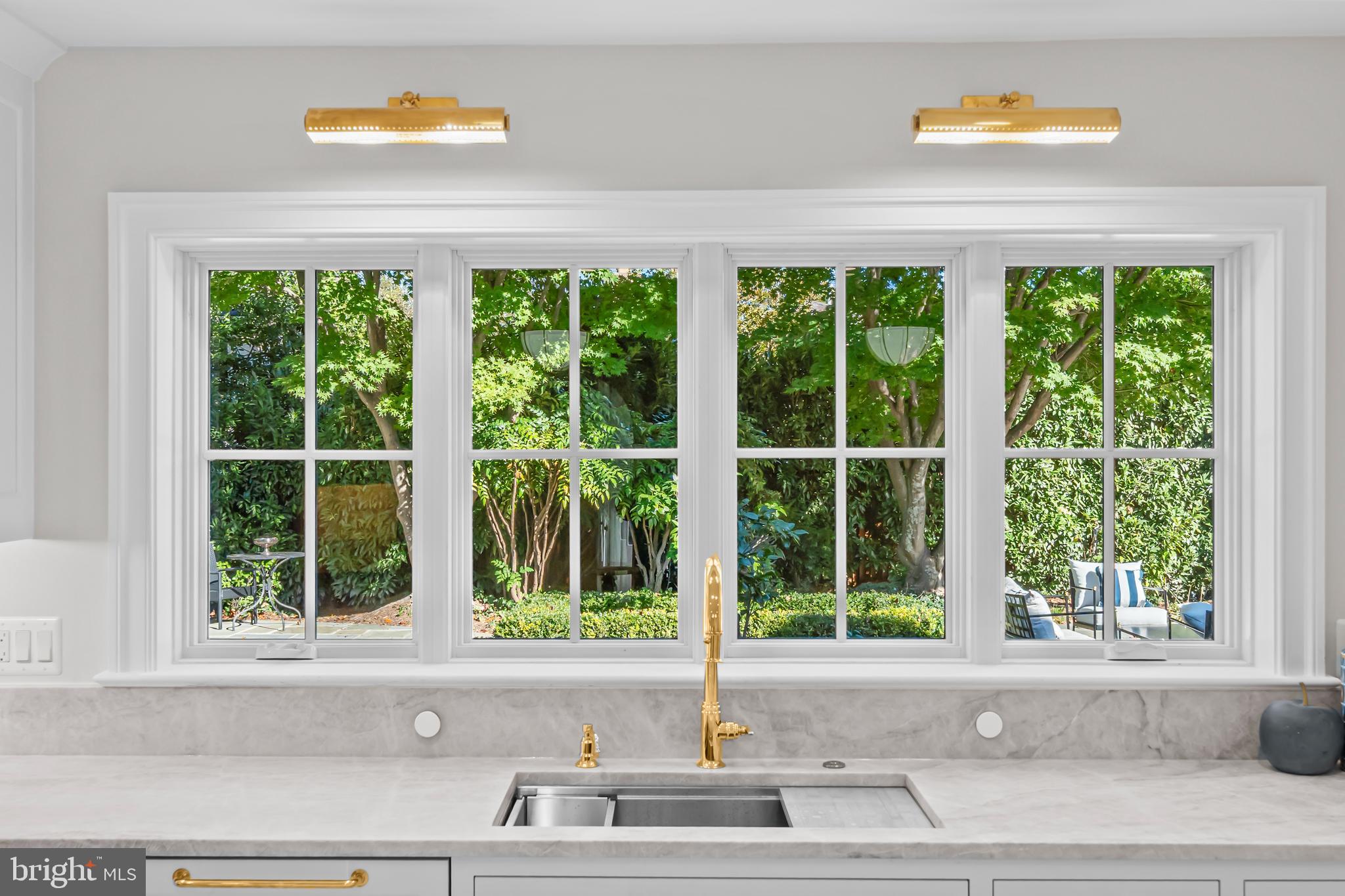 KENWOOD PARK - Residential