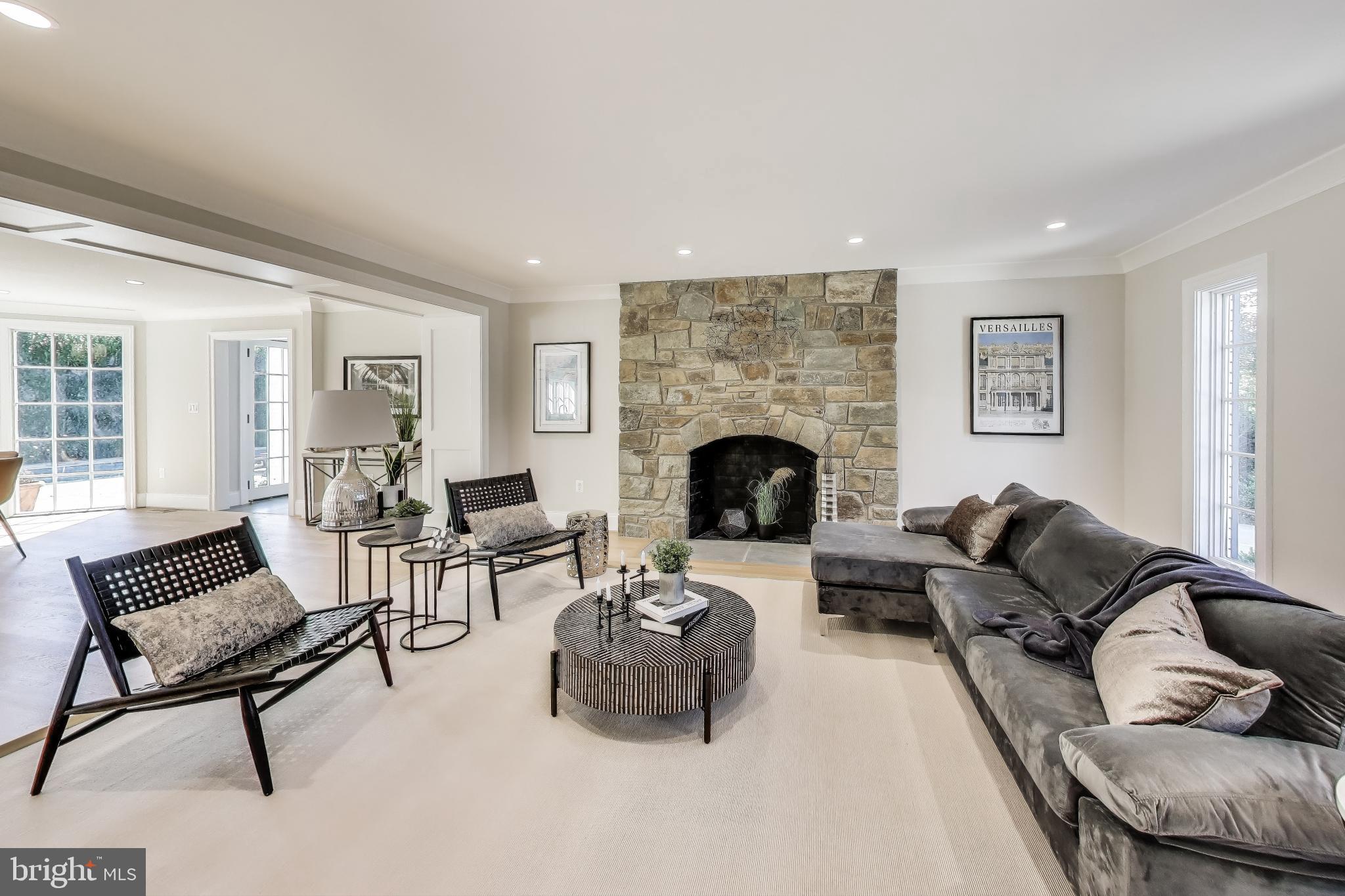 KENWOOD PARK - Residential