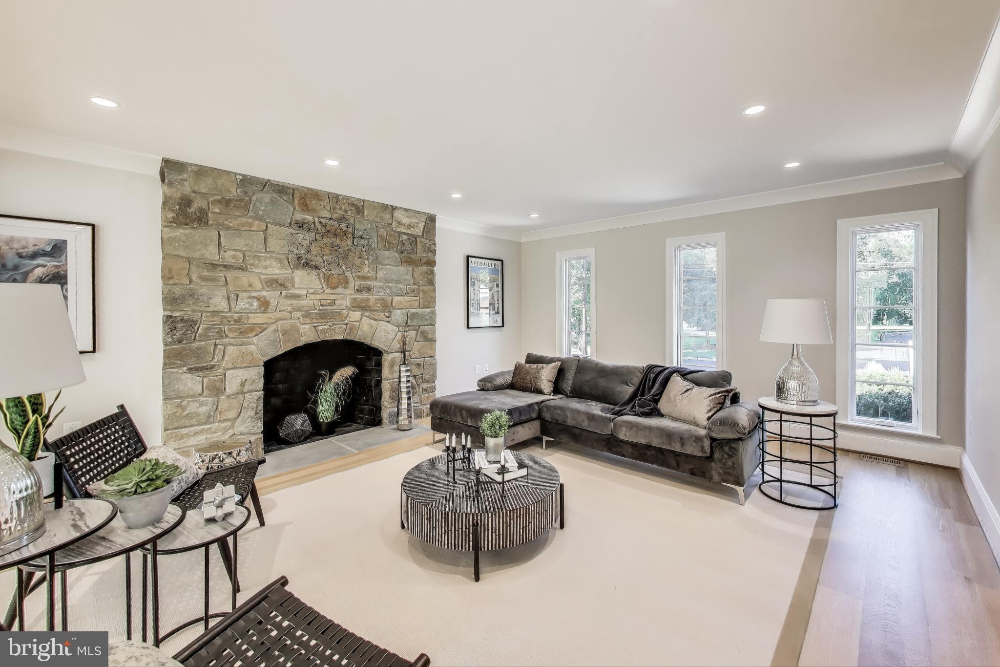 KENWOOD PARK - Residential