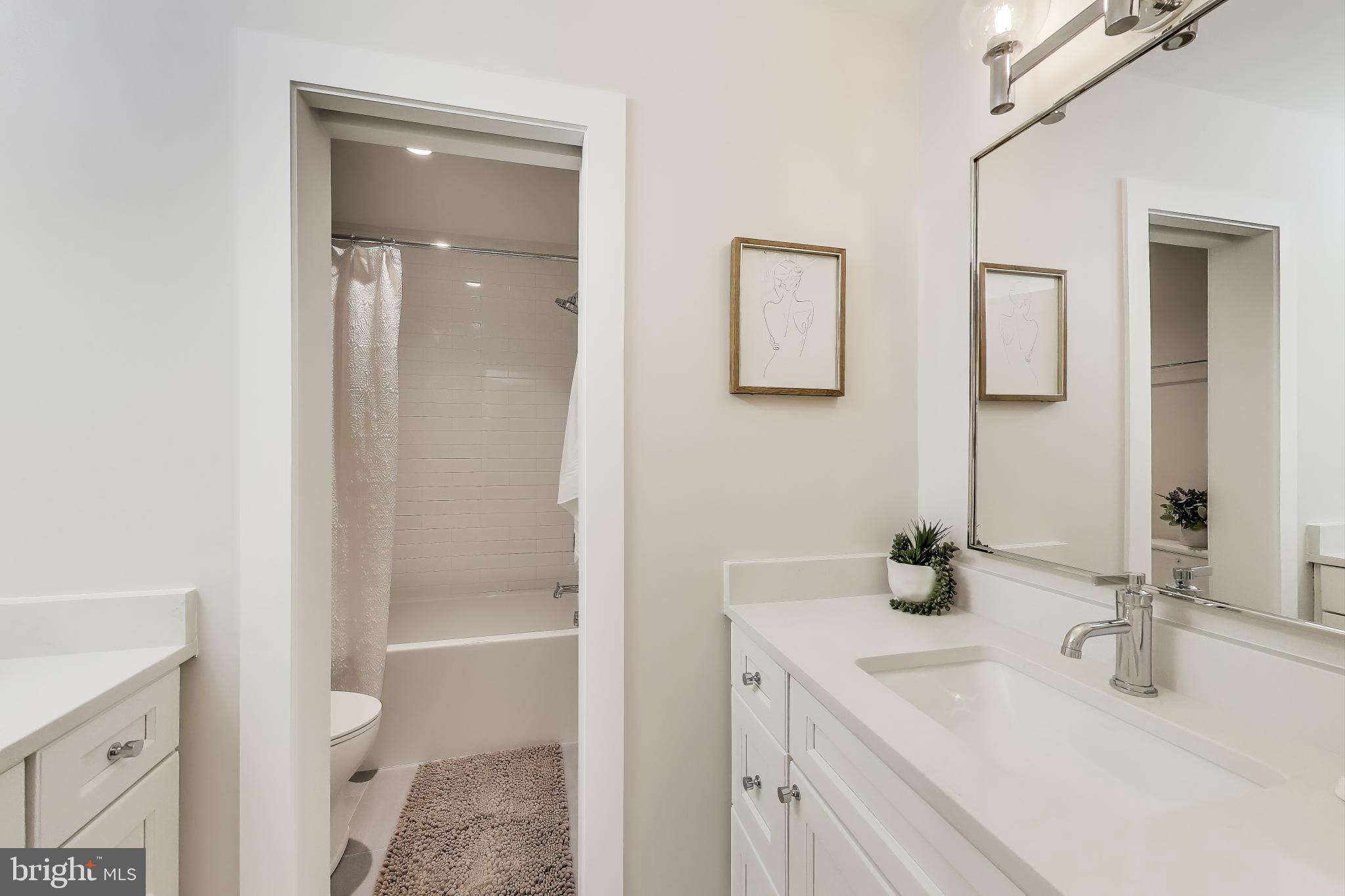 KENWOOD PARK - Residential