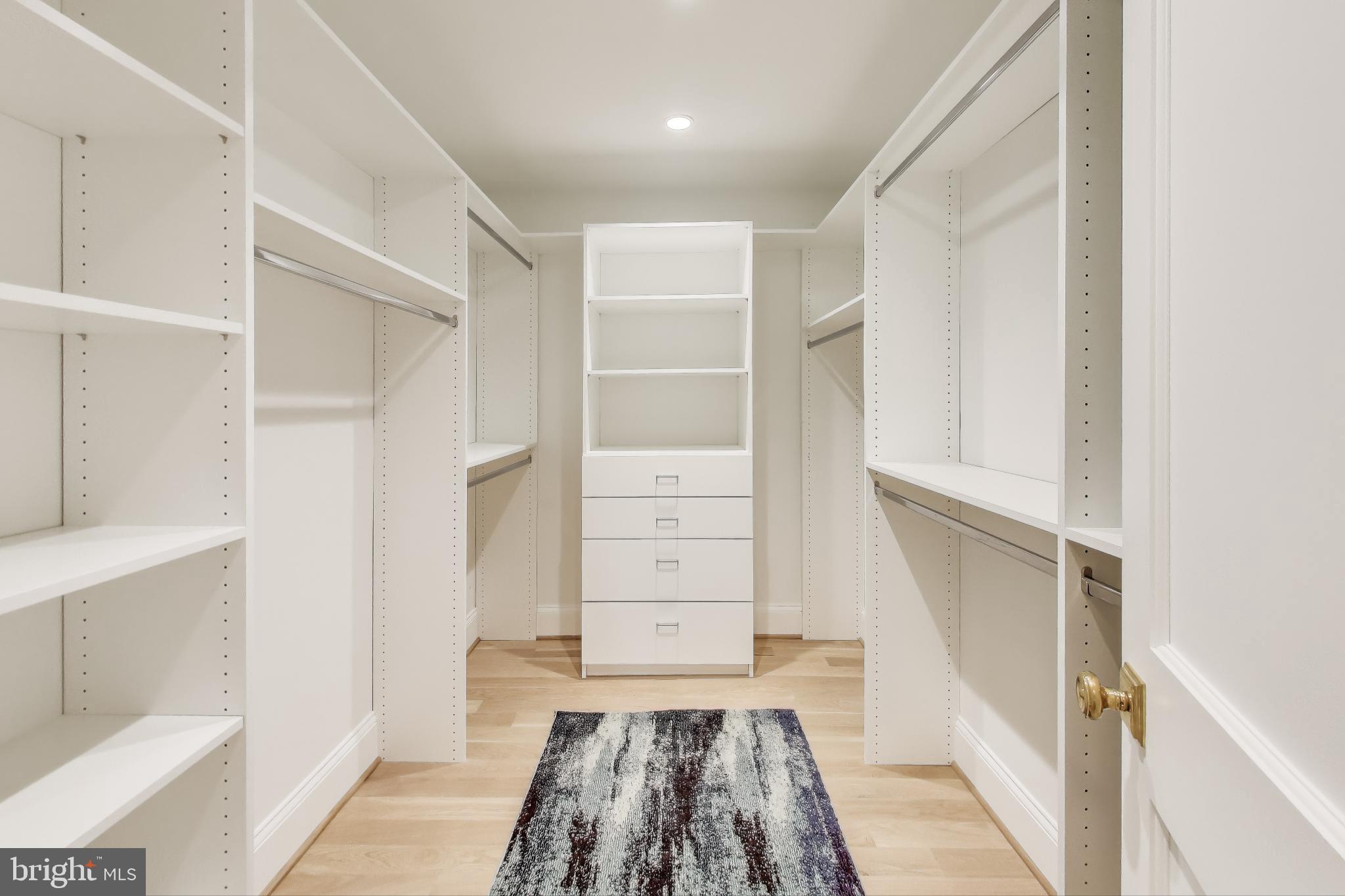 KENWOOD PARK - Residential