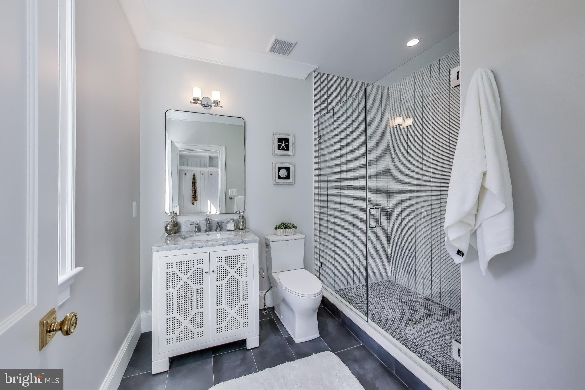 KENWOOD PARK - Residential