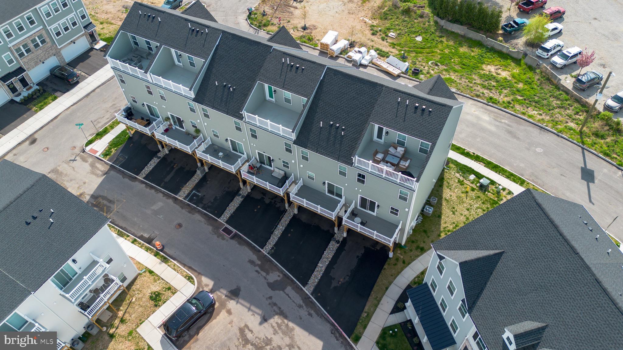 RIVER POINTE - Residential