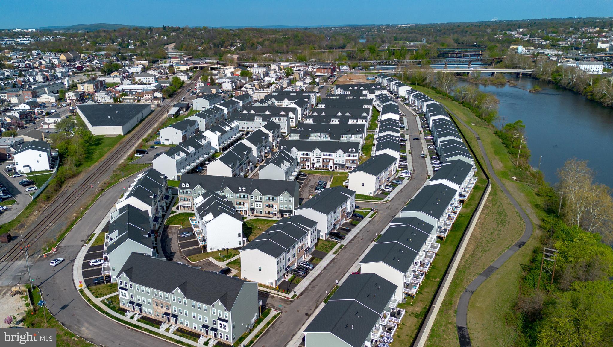 RIVER POINTE - Residential