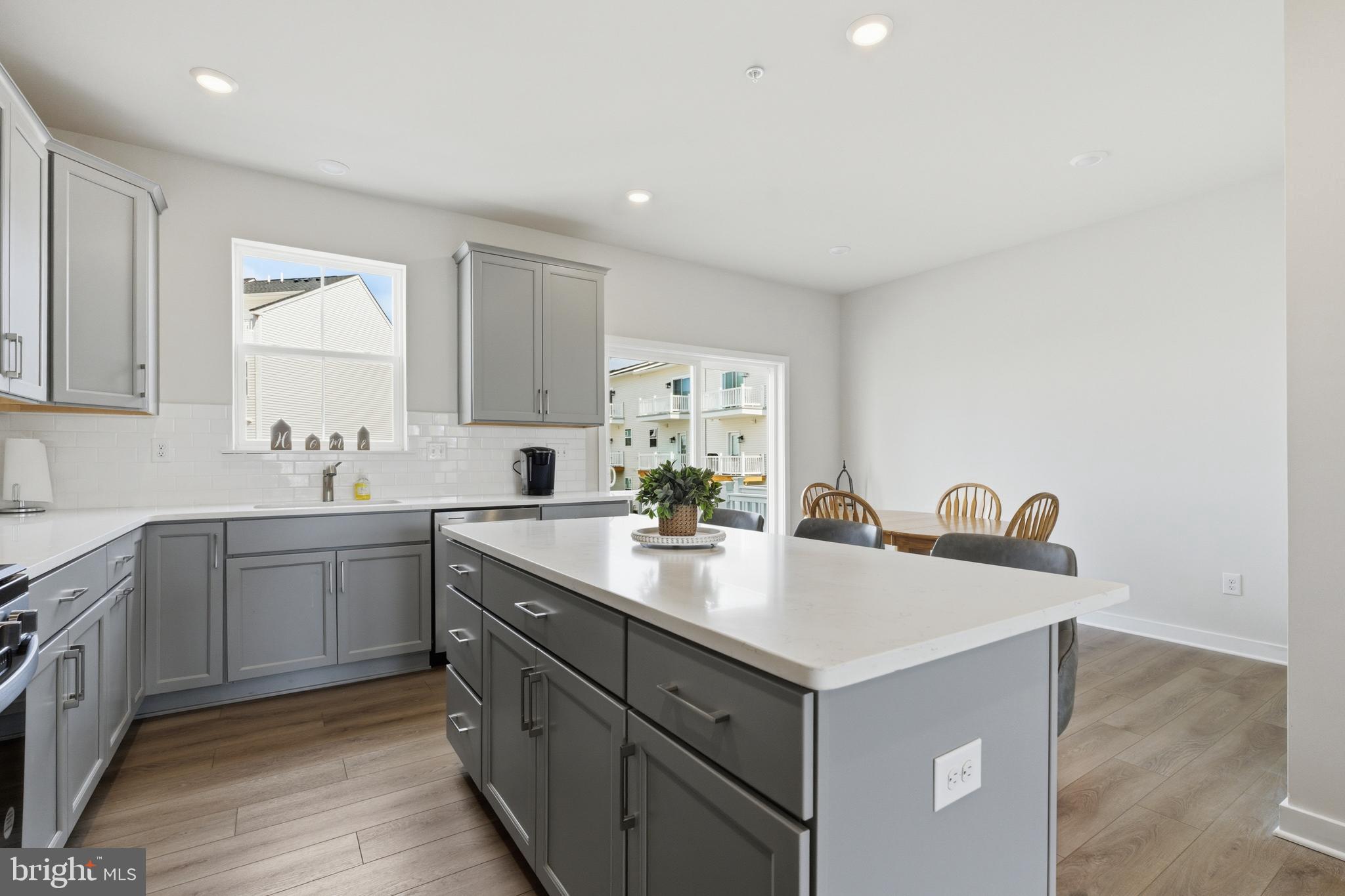 RIVER POINTE - Residential