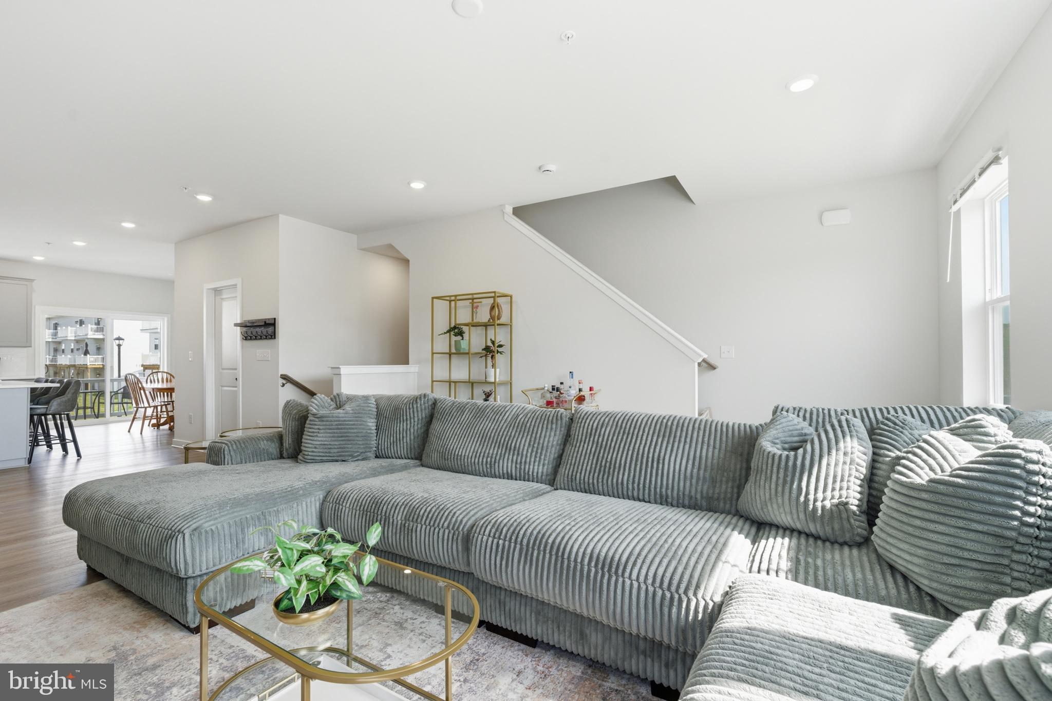 RIVER POINTE - Residential