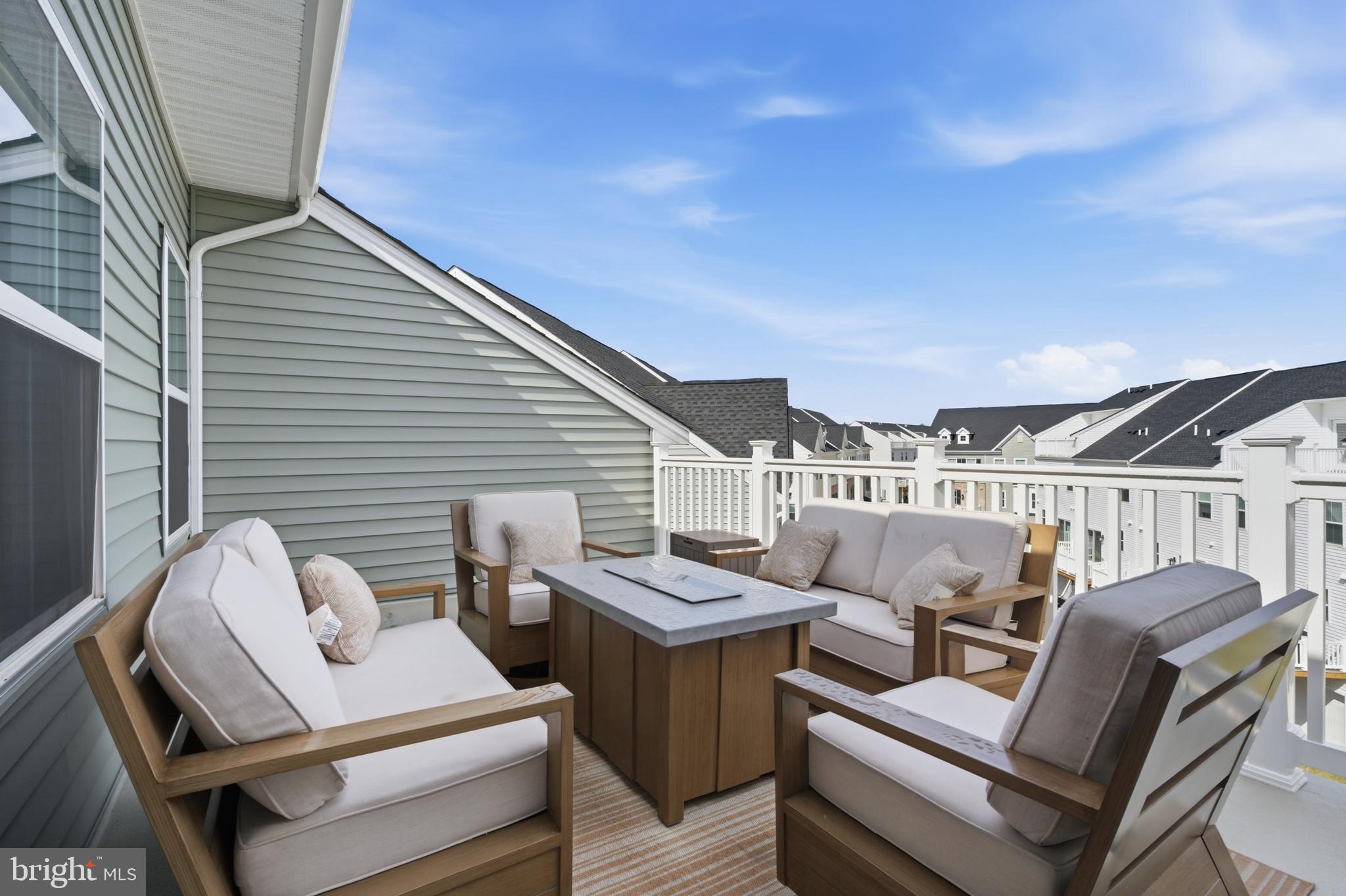 RIVER POINTE - Residential