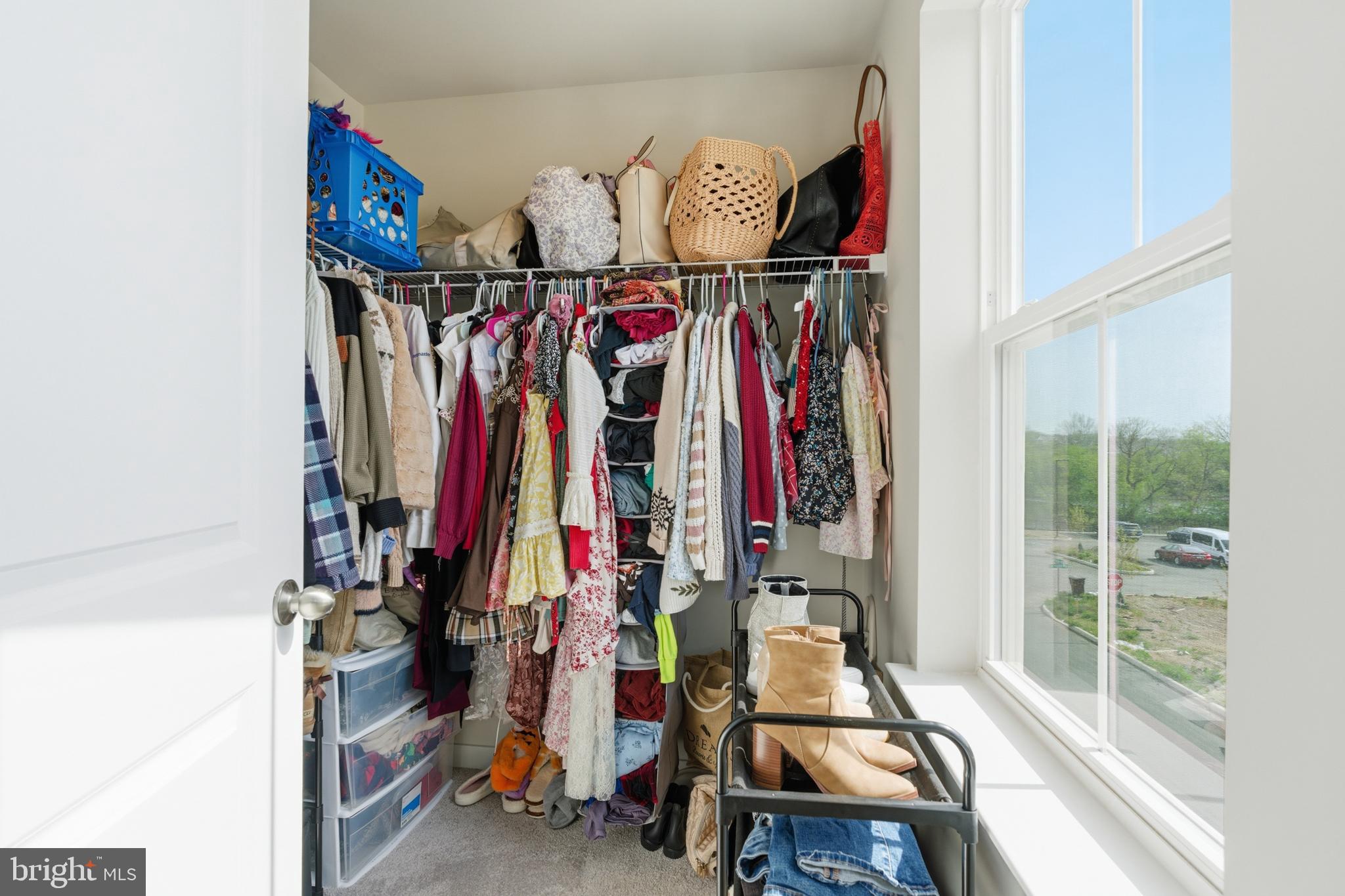 RIVER POINTE - Residential