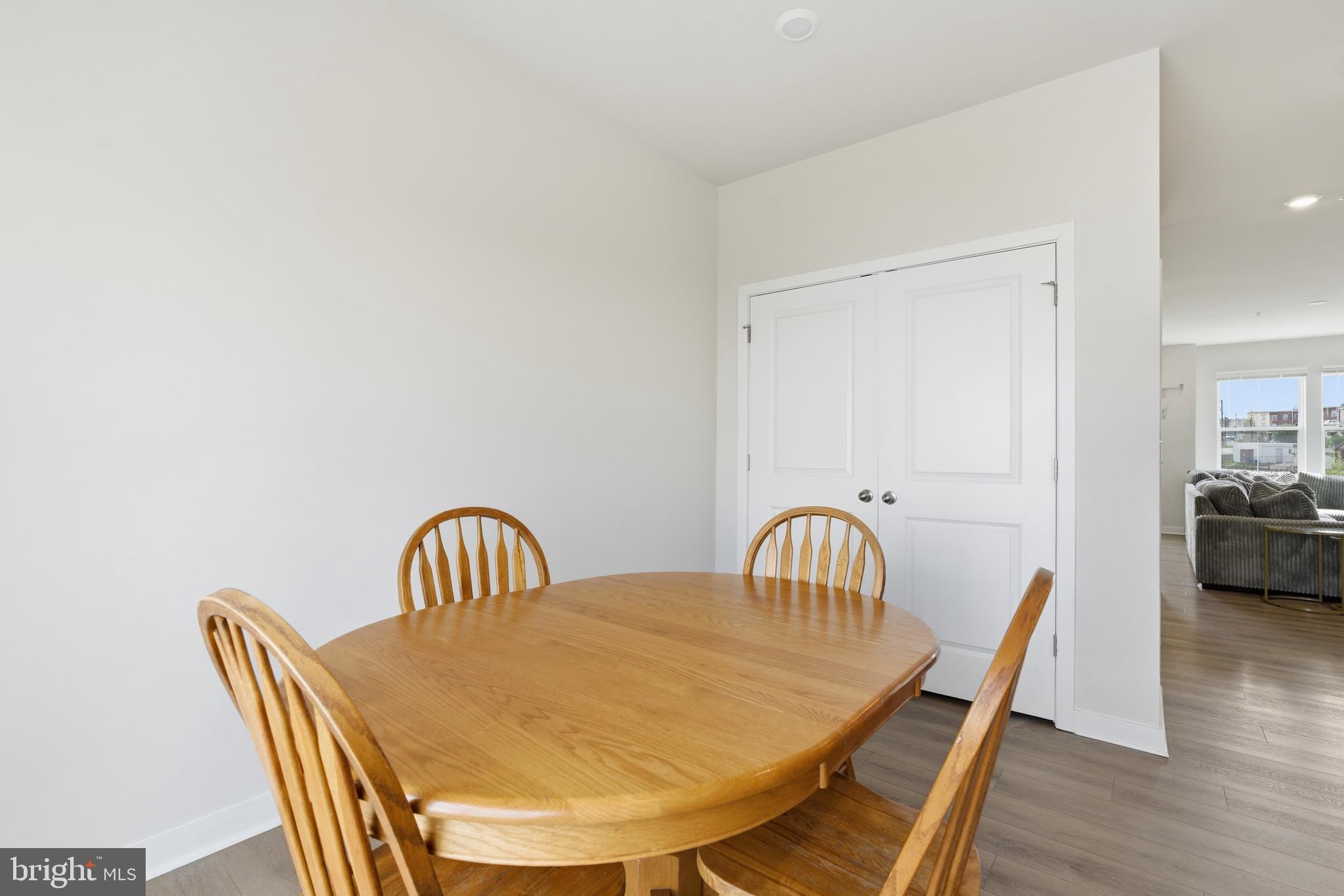 RIVER POINTE - Residential