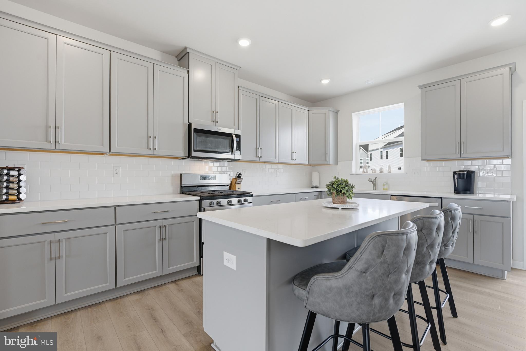 RIVER POINTE - Residential