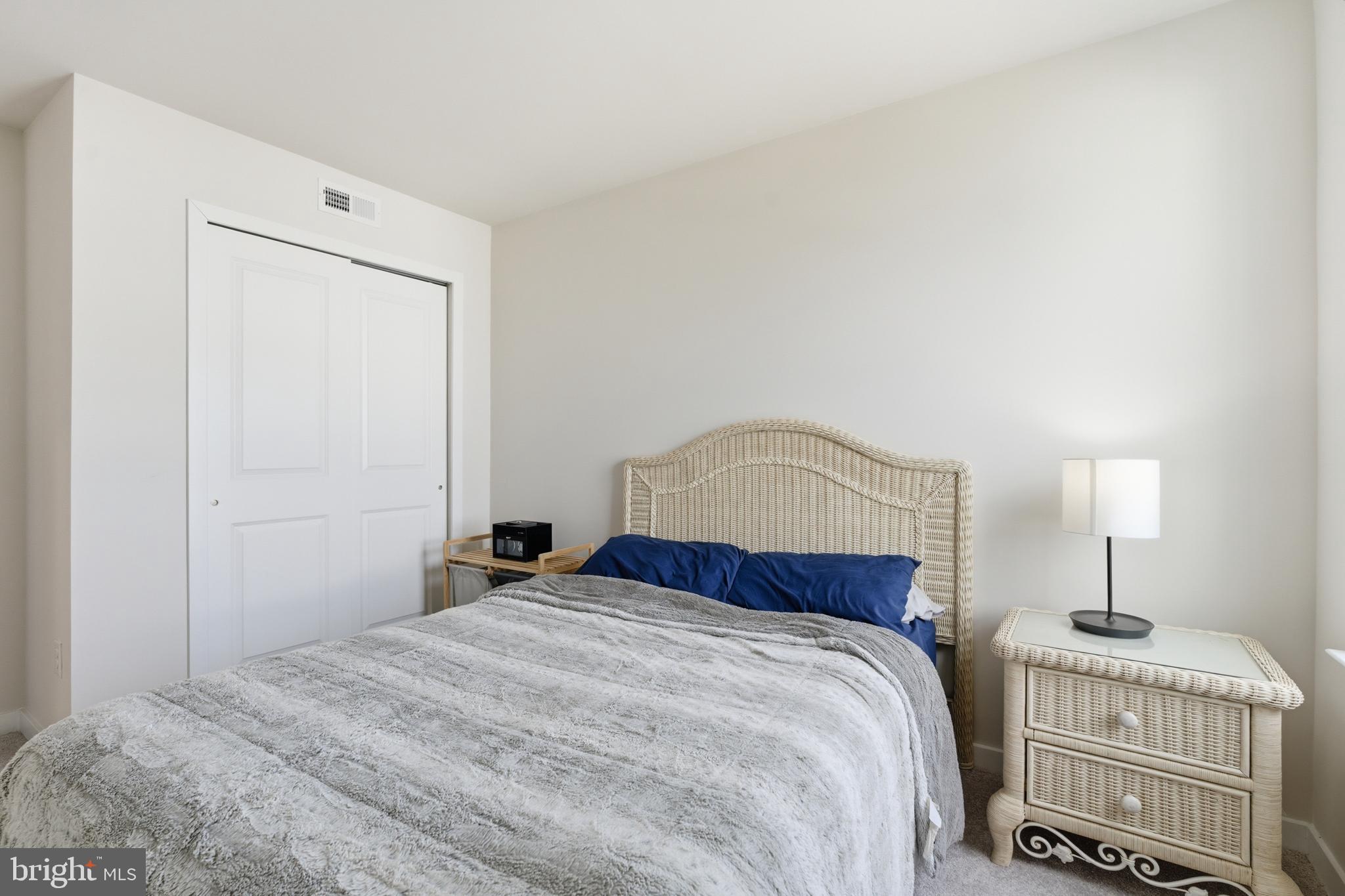 RIVER POINTE - Residential