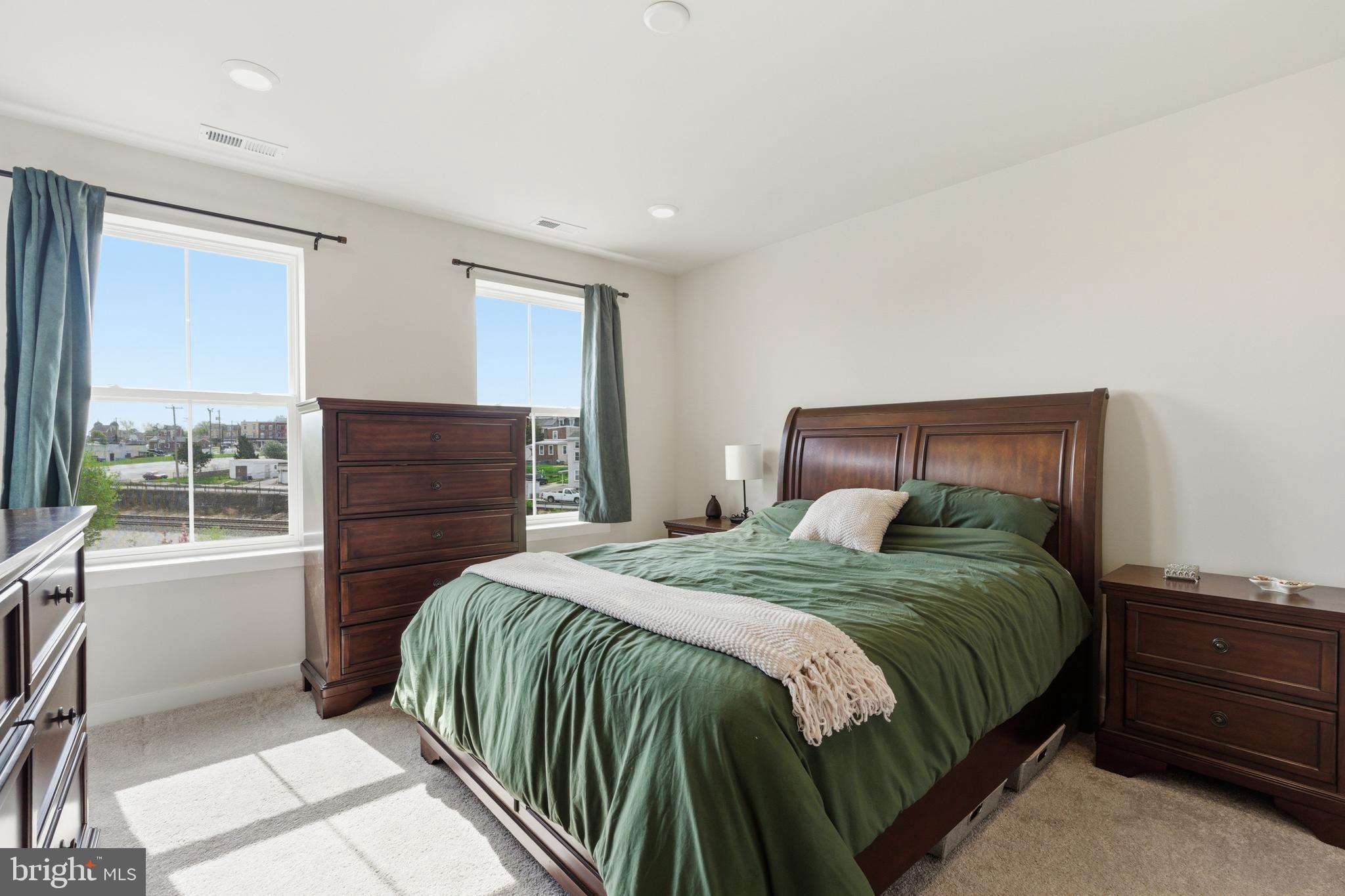 RIVER POINTE - Residential